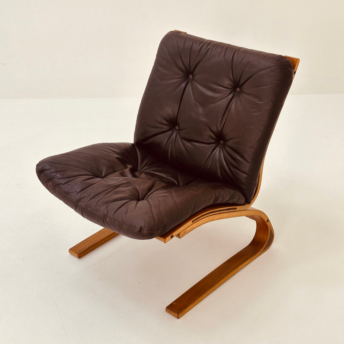 Mid century Norwegian Kengu leather lounge chair by Elsa & Nordahl Solheim for Rybo Rykken - 1970s