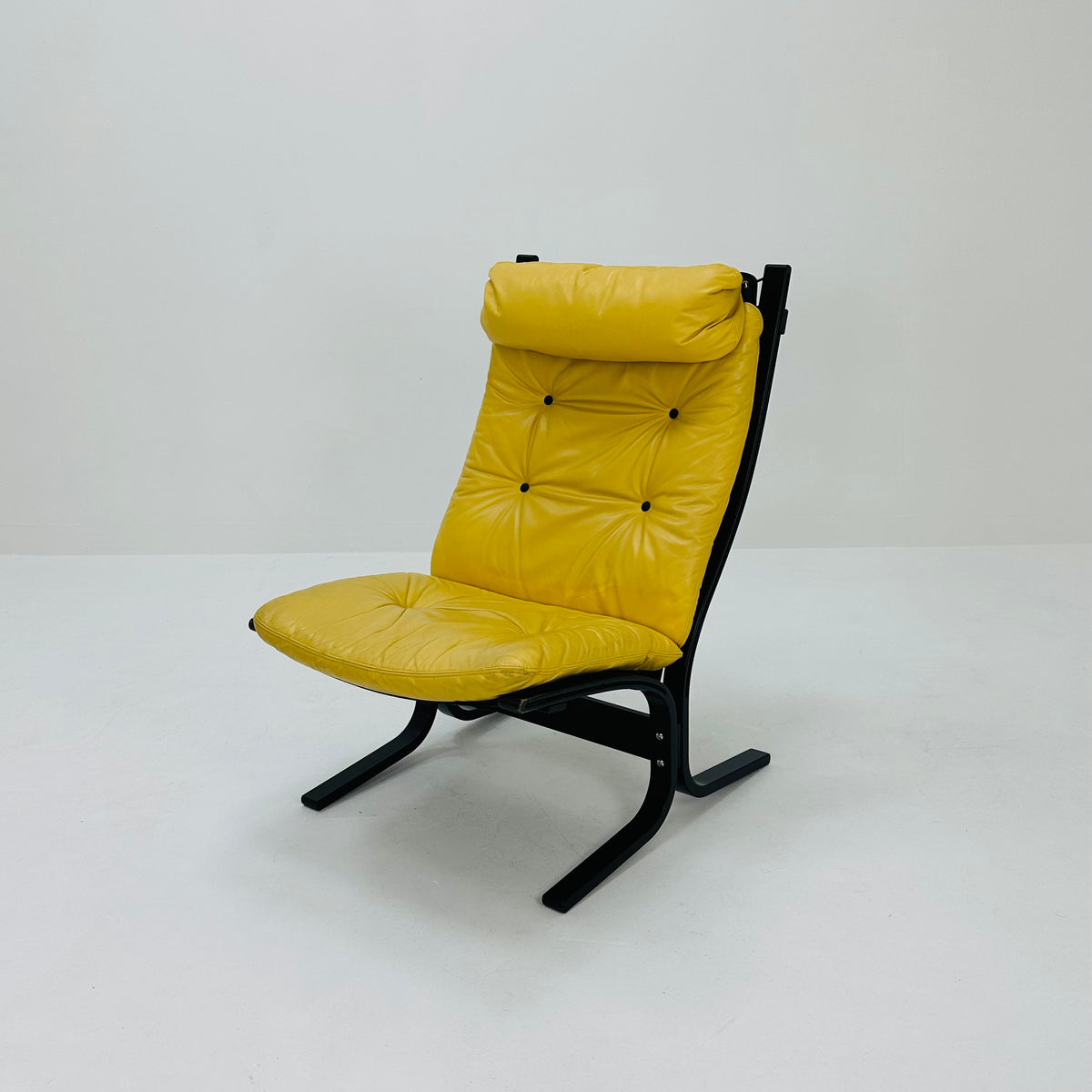 Mid century armchair “Siesta” by Ingmar Relling, Westnofa Furniture, Norway. 1960s