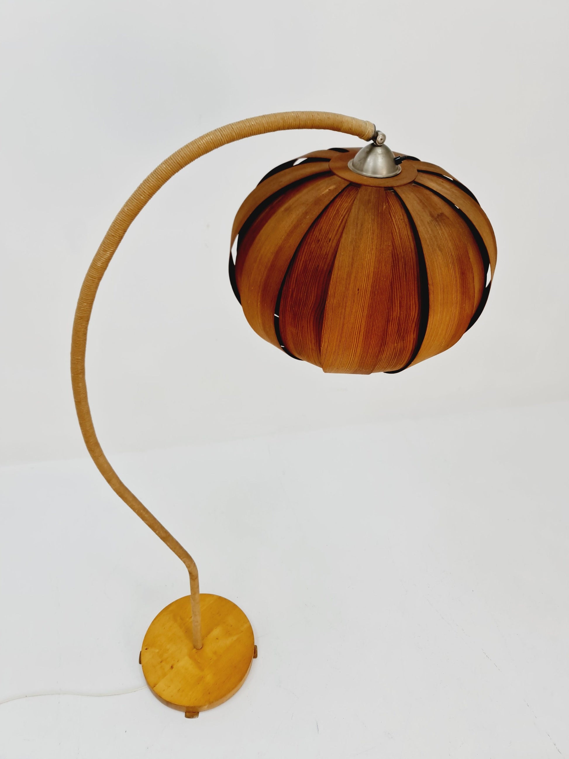 Rare Midcentury vintage gooseneck floor lamp Danish paper cord with big veneer shade by Marksljöd Sweden, 1940s