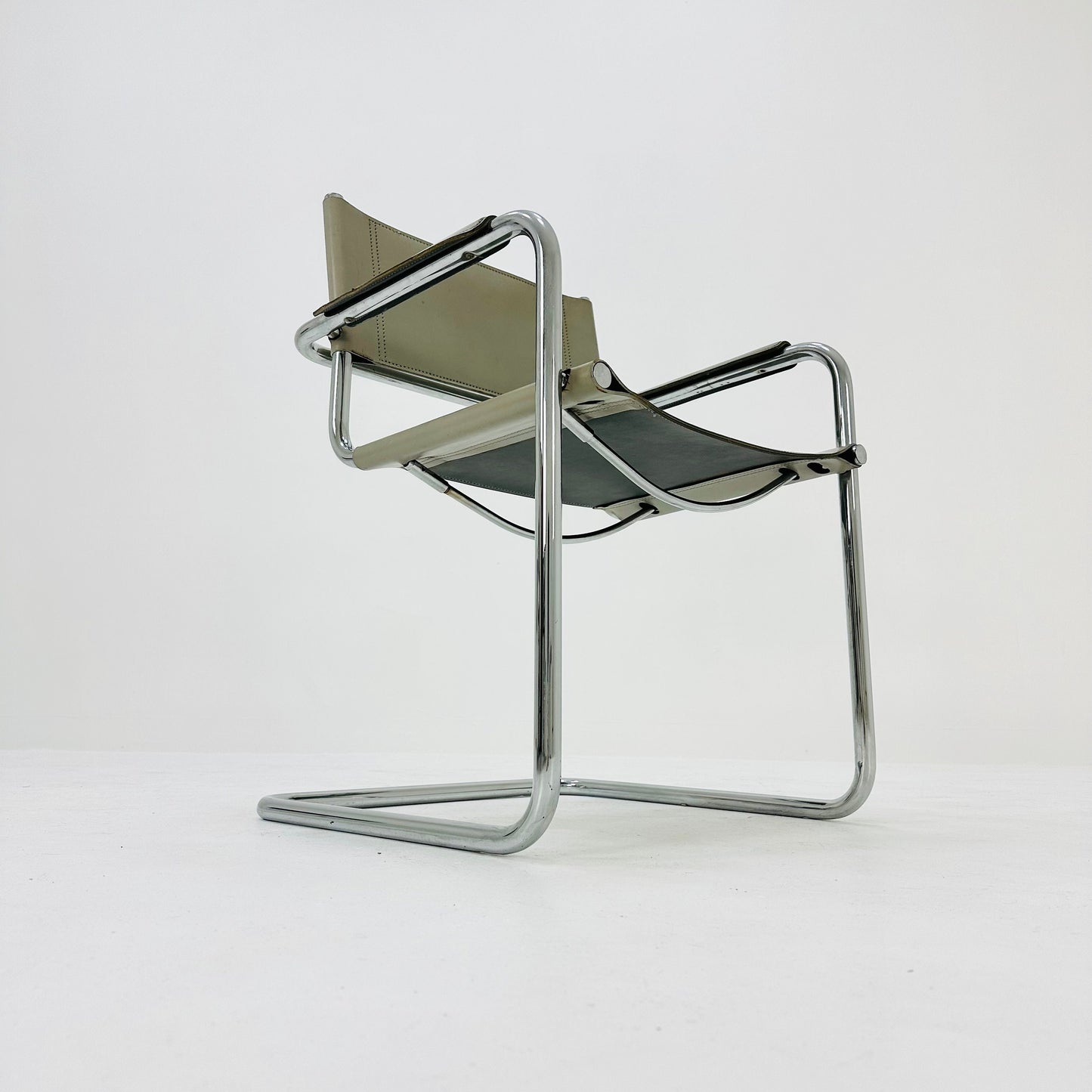 Bauhaus armchair model s34 Centro Studi gray leather by Mart Stam & Marcel Breuer, 1980s