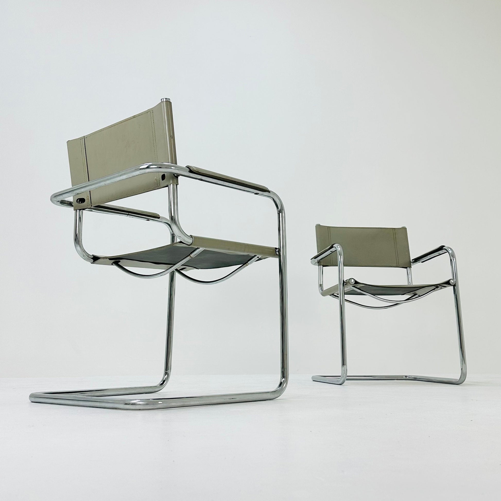 Set of 2 Bauhaus armchairs model s34 Centro Studi gray leather by Mart Stam & Marcel Breuer, 1980s