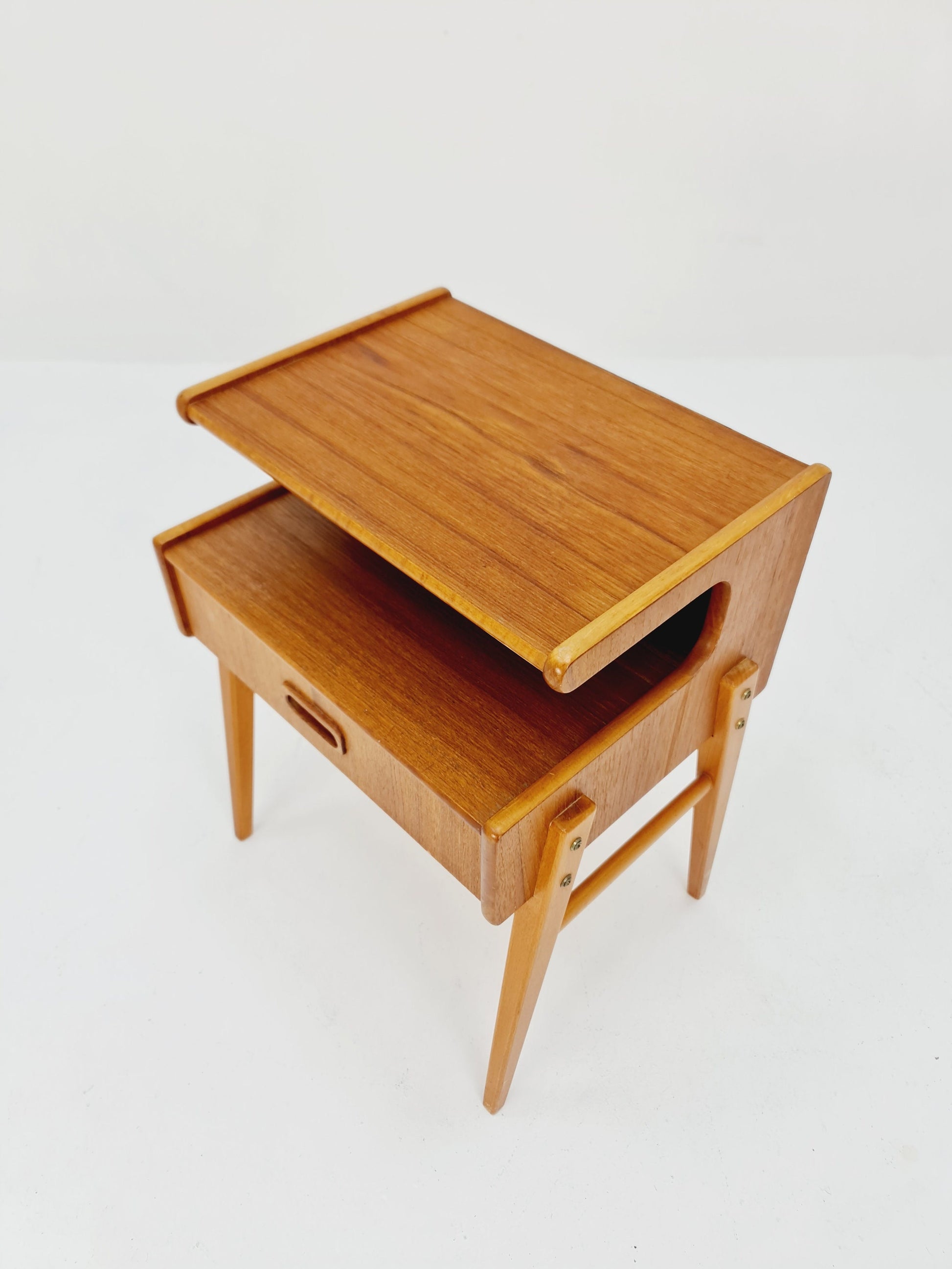 Midcentury Carlström & Co Teak Vintage Side table/ Bedside table/ Night stand straight from the sixties