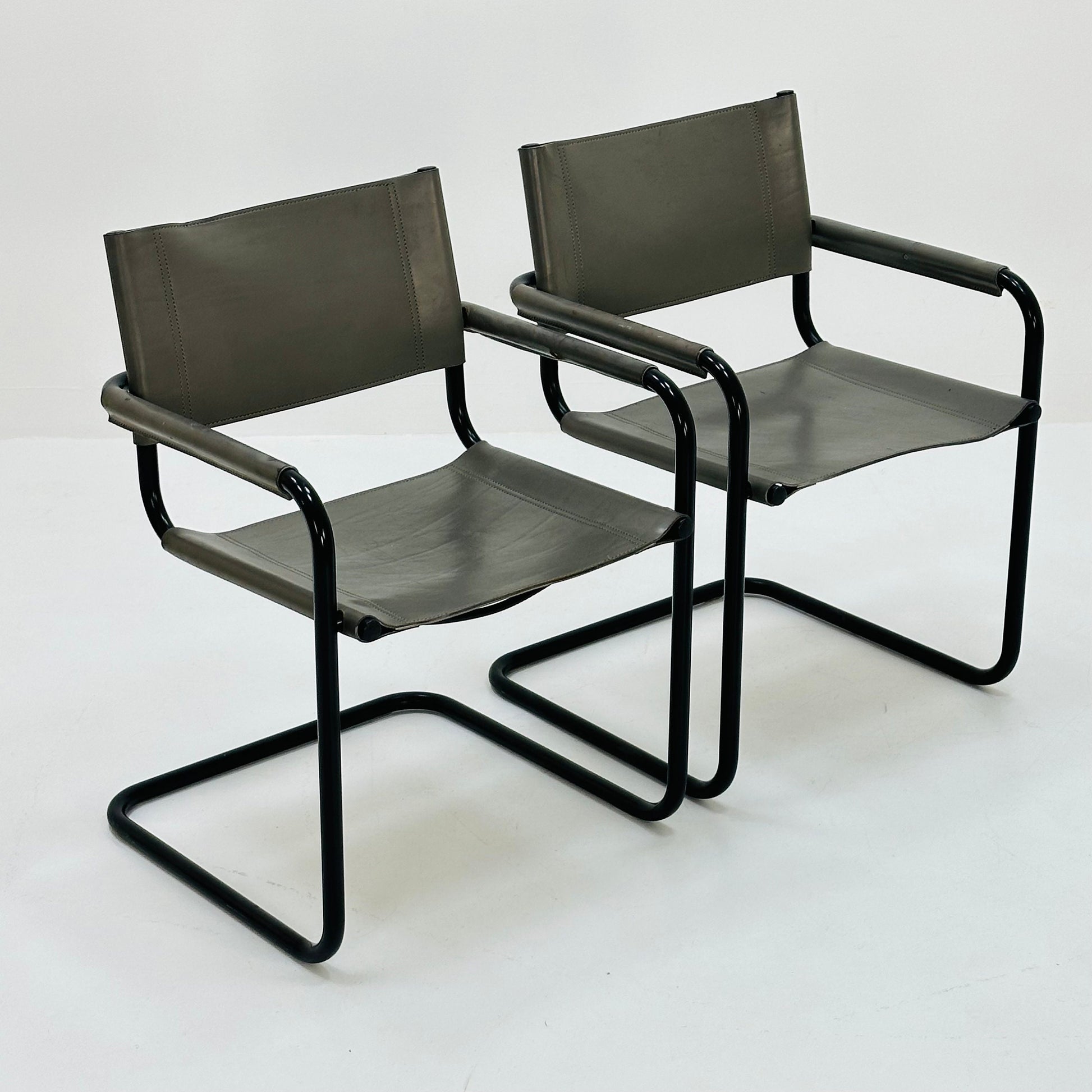 Set of 6 Mid century B34 grey leather cantilevered chairs by Mart Stam for Jox Interni italy 1980s