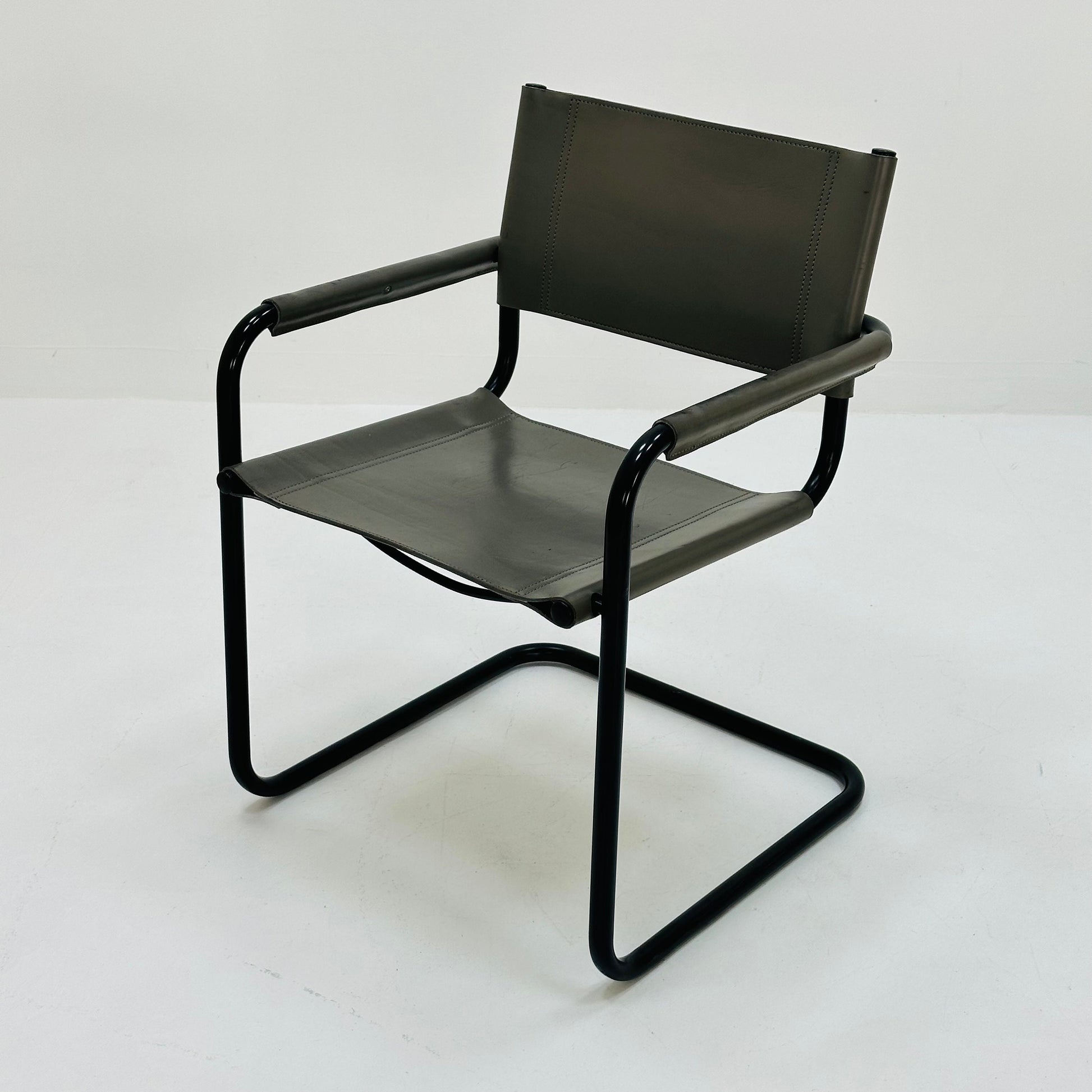Set of 6 Mid century B34 grey leather cantilevered chairs by Mart Stam for Jox Interni italy 1980s
