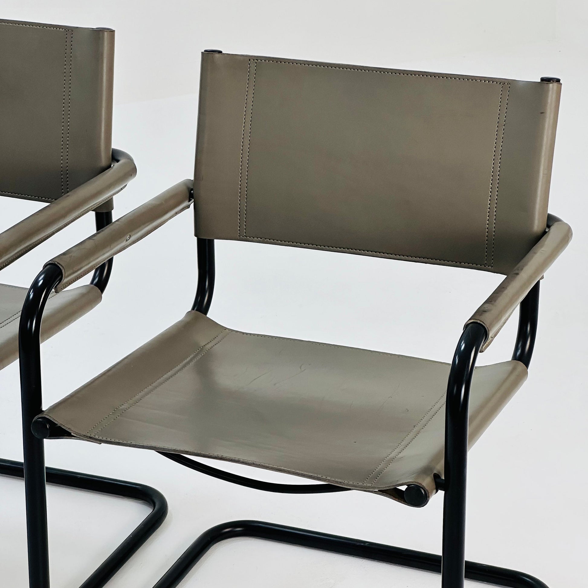 Set of 6 Mid century B34 grey leather cantilevered chairs by Mart Stam for Jox Interni italy 1980s