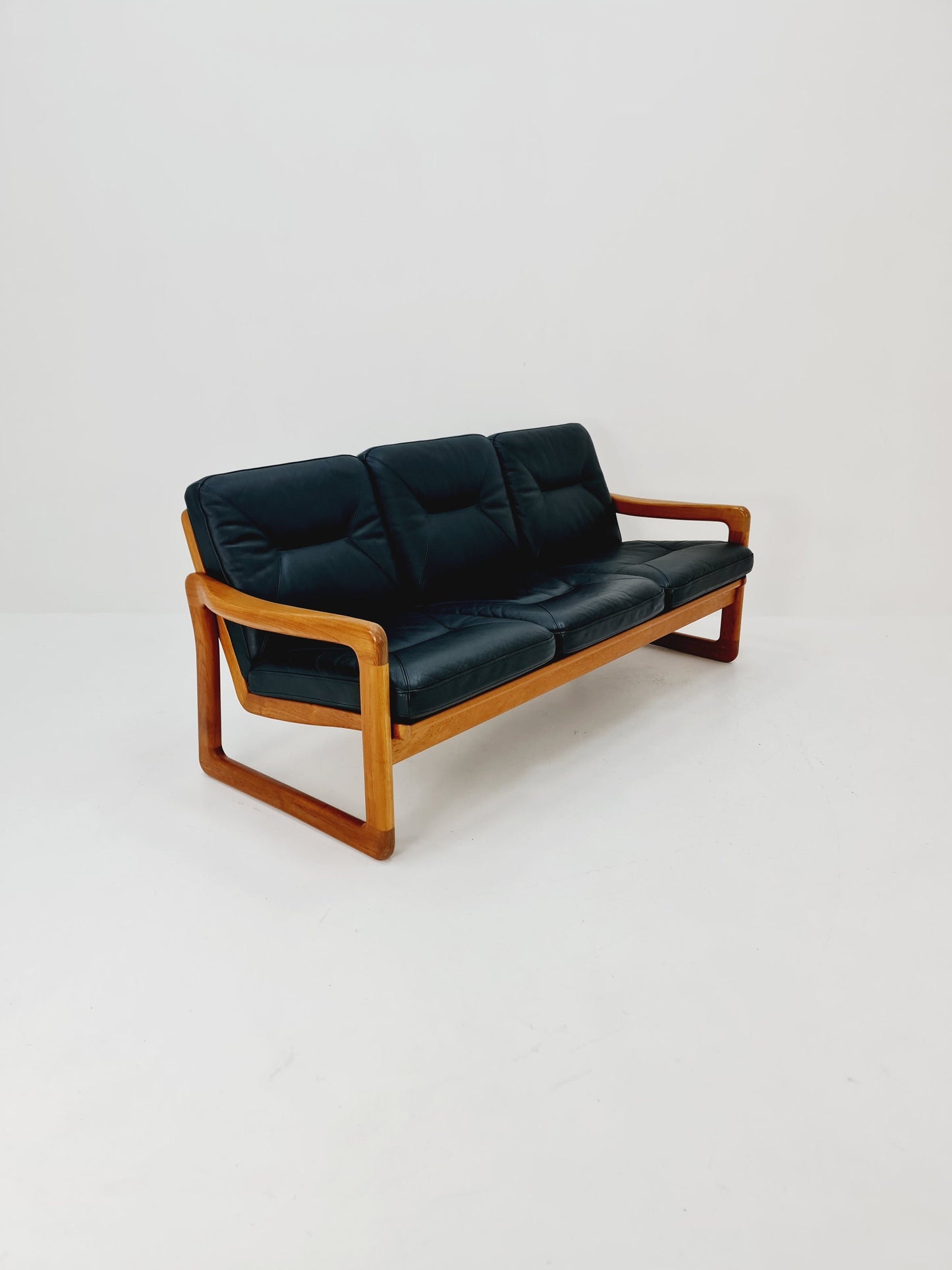 Mid century easy lounge couch by Holstebro MöbelFabrik Solid Teak , 1960s
