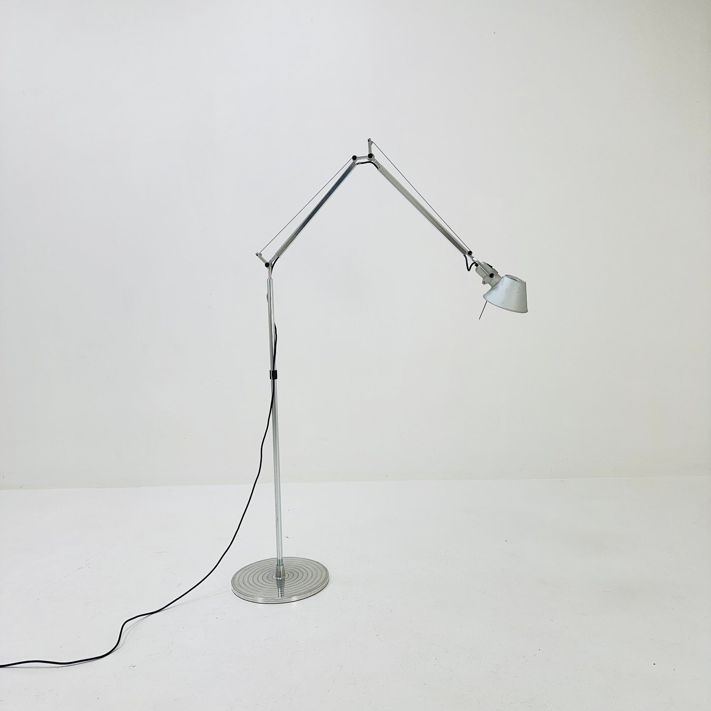 Iconic floor lamp by Michele de lucchi & ciancarlo fassina. Tolomeo, "Terra" for Artemide, Italy