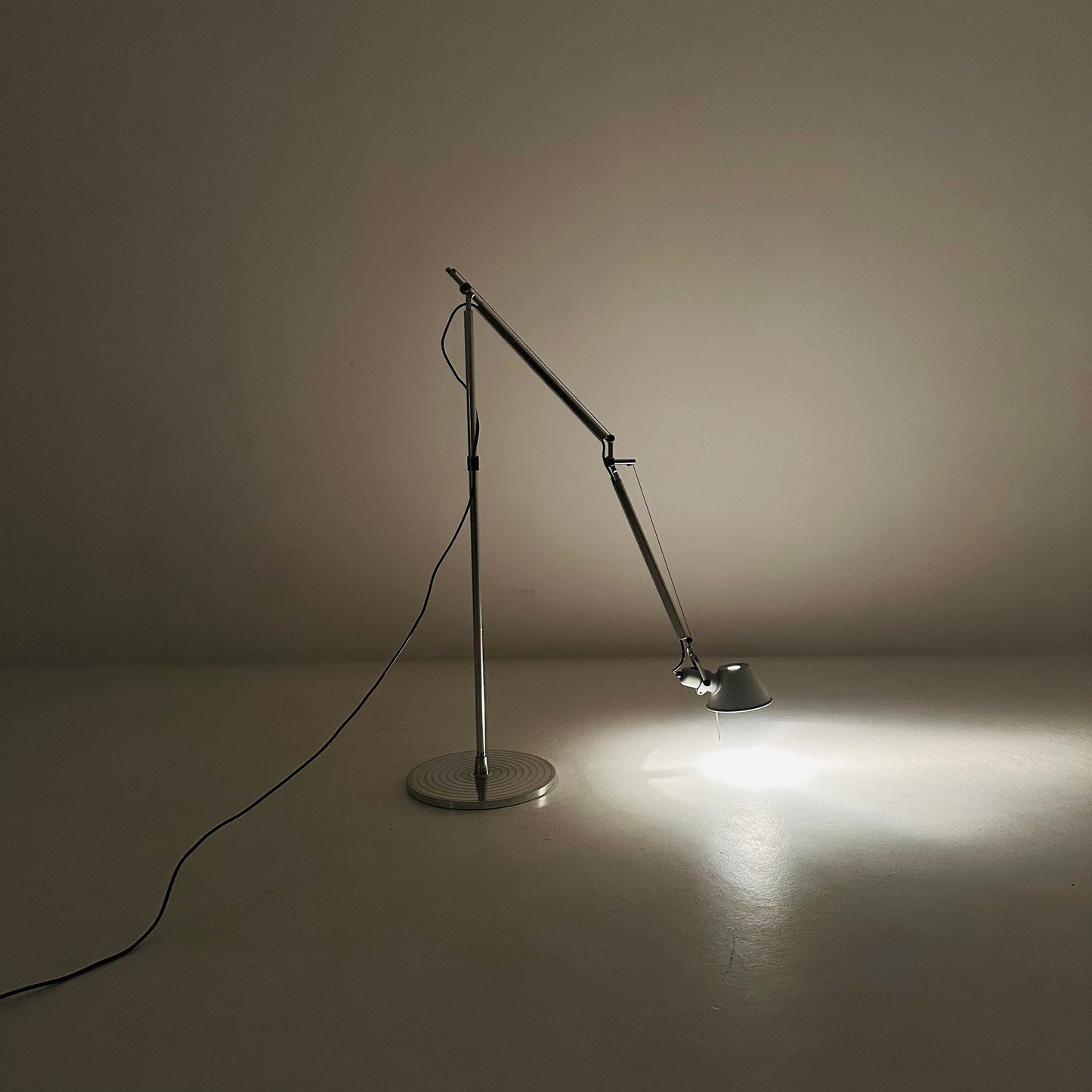 Iconic floor lamp by Michele de lucchi & ciancarlo fassina. Tolomeo, "Terra" for Artemide, Italy