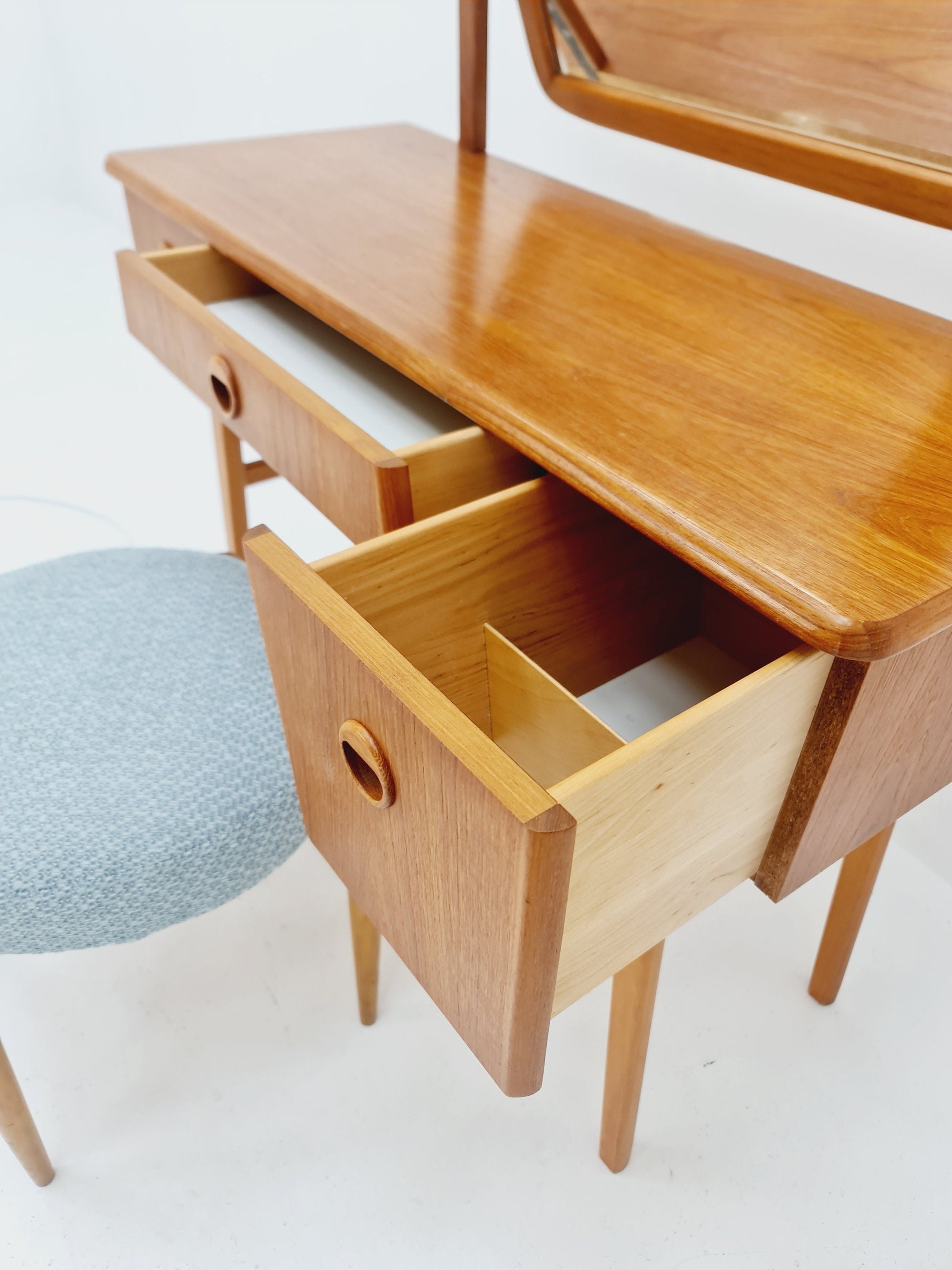 Mid Century Modern Danish teak & oak vanity table with stool make up table by Fröseke for AB nybrofabriken, 1960s