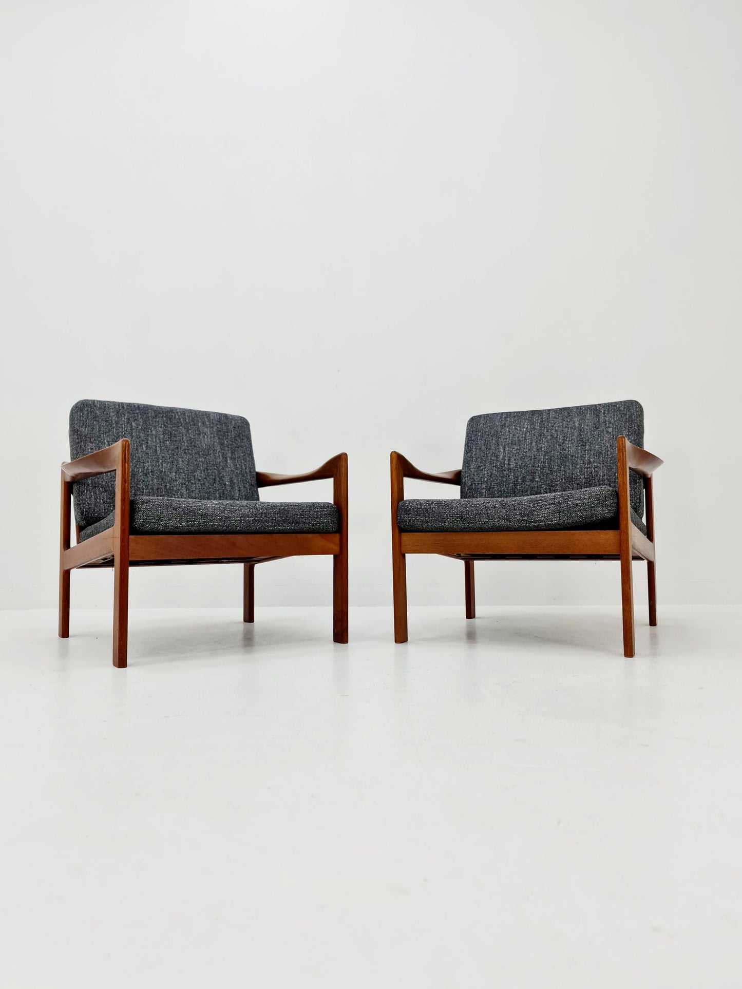 Mid century easy lounge chairs by Illum Wikkeslo Eilersen in solid teak, 1960s, Set of 2