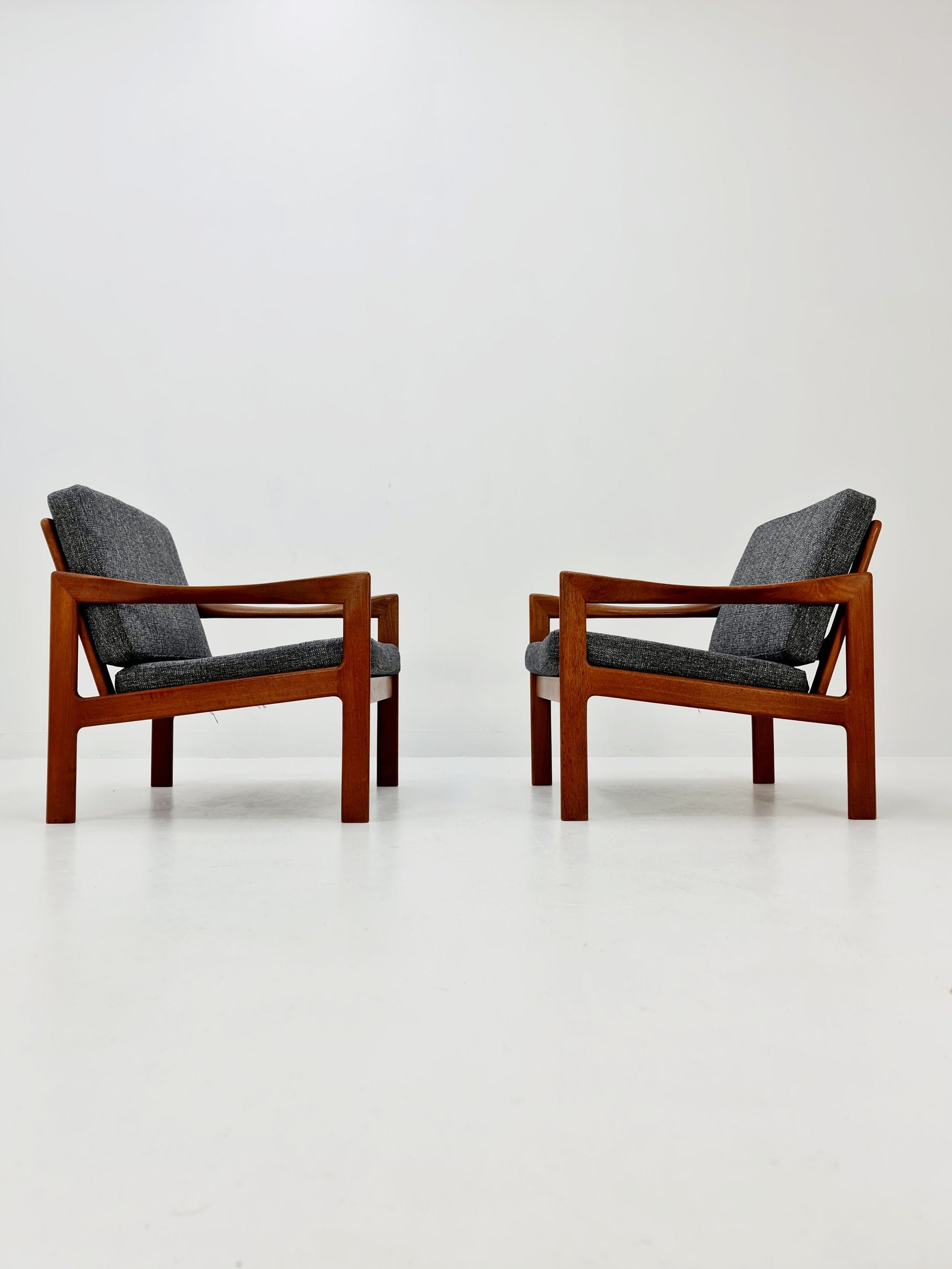 Mid century easy lounge chairs by Illum Wikkeslo Eilersen in solid teak, 1960s, Set of 2