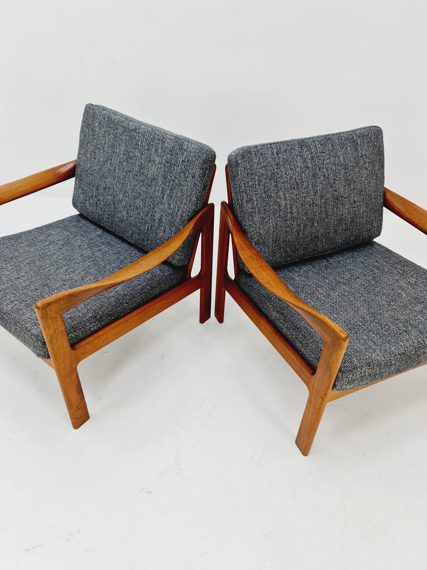 Mid century easy lounge chairs by Illum Wikkeslo Eilersen in solid teak, 1960s, Set of 2