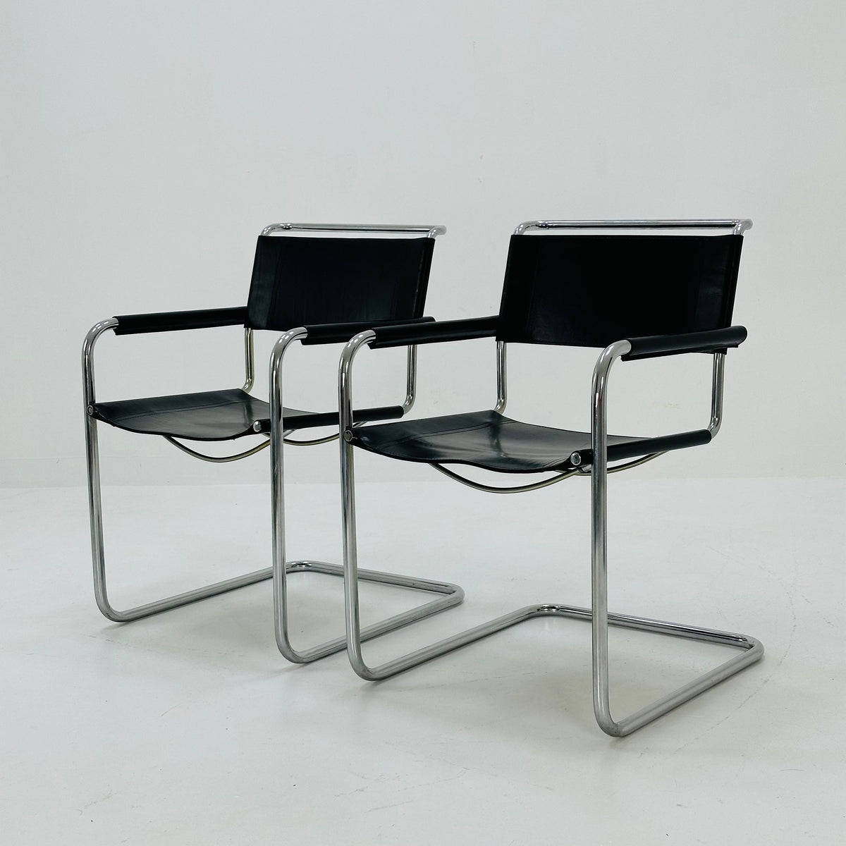 Set of 2 black S34 tubular steel chairs by Mart Stam for Jox Interni - 1970s