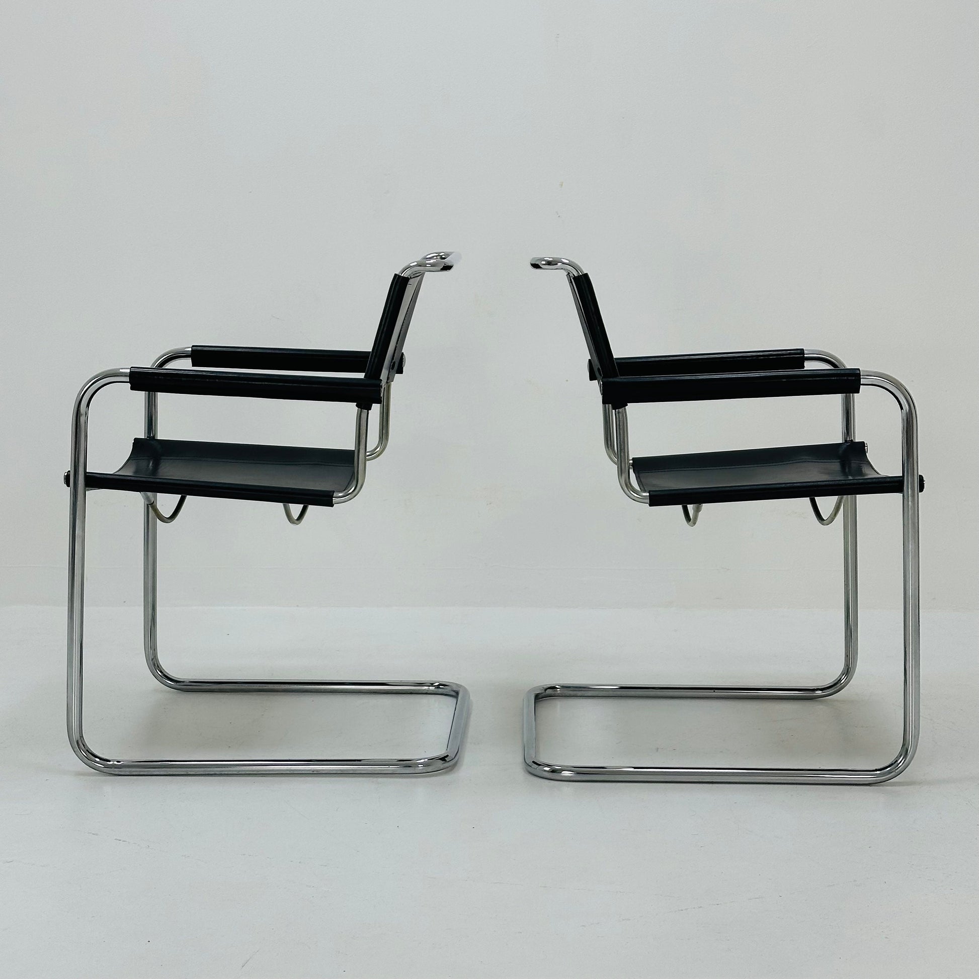 Set of 2 black S34 tubular steel chairs by Mart Stam for Jox Interni - 1970s