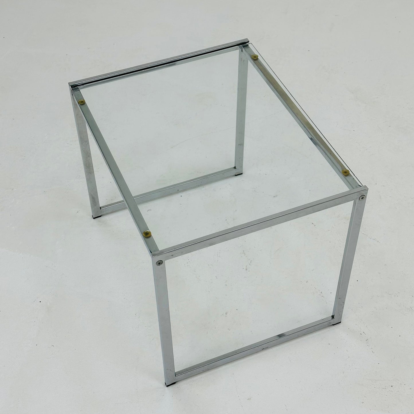 Set of tow Bauhaus side tables / bar tables in chrome and glass Italy 1970s