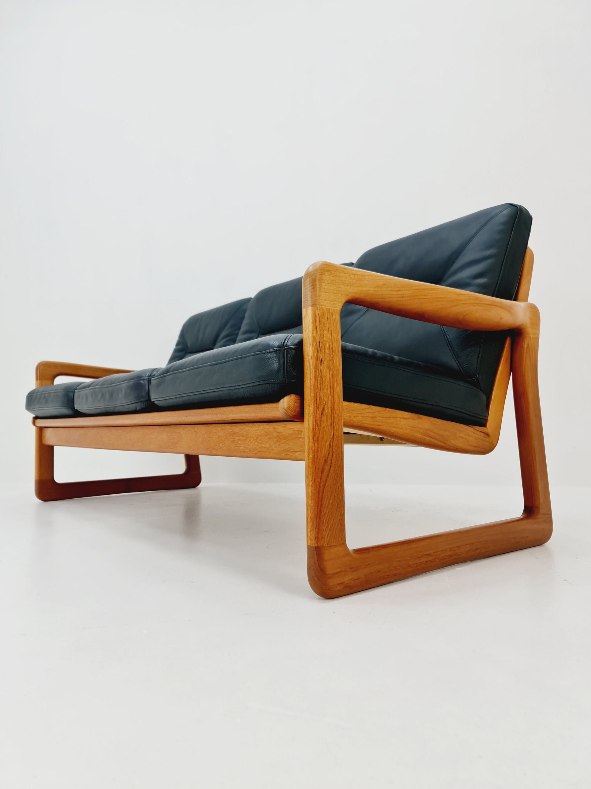 Mid century easy lounge couch by Holstebro MöbelFabrik Solid Teak , 1960s