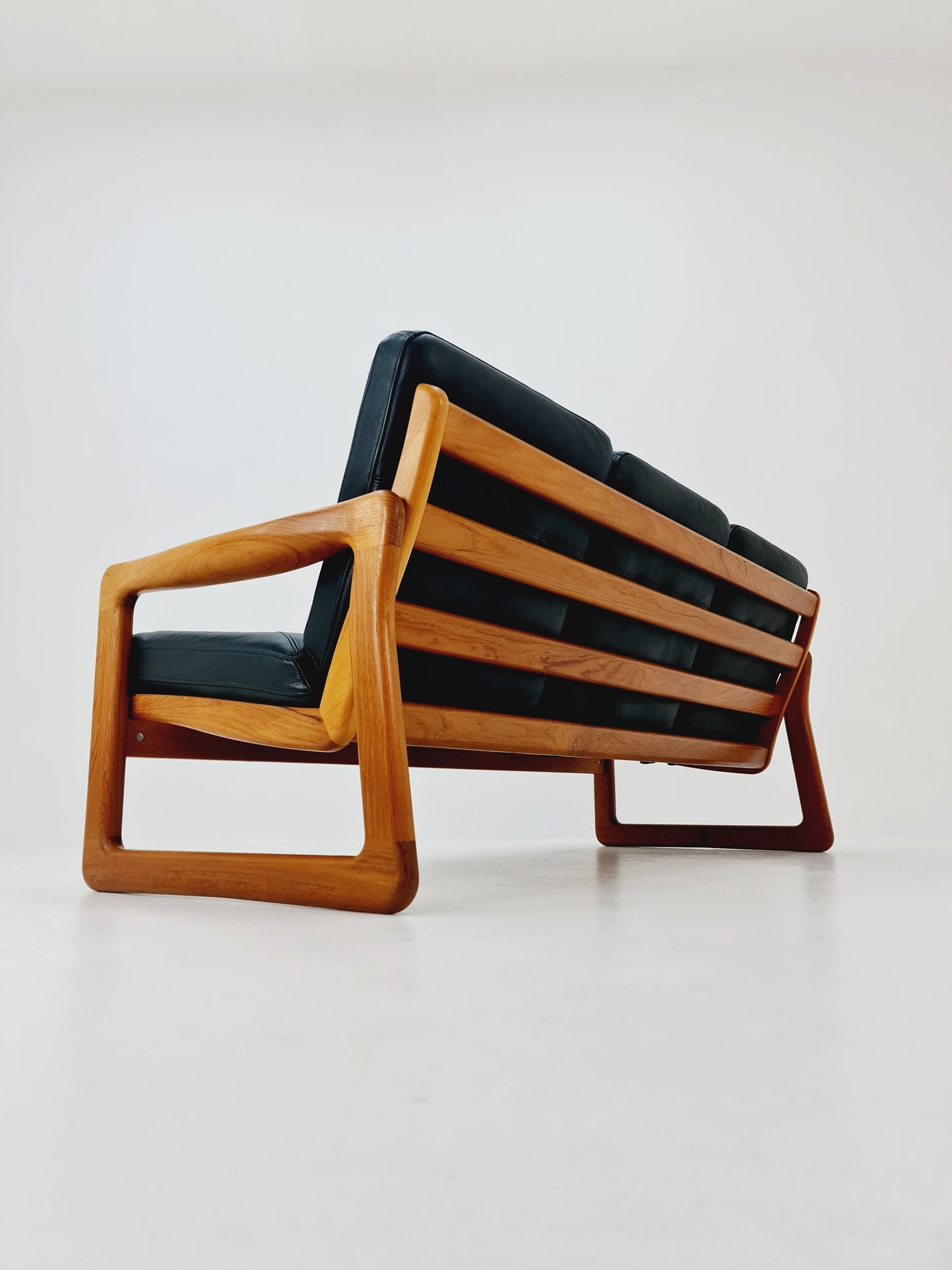 Mid century easy lounge couch by Holstebro MöbelFabrik Solid Teak , 1960s