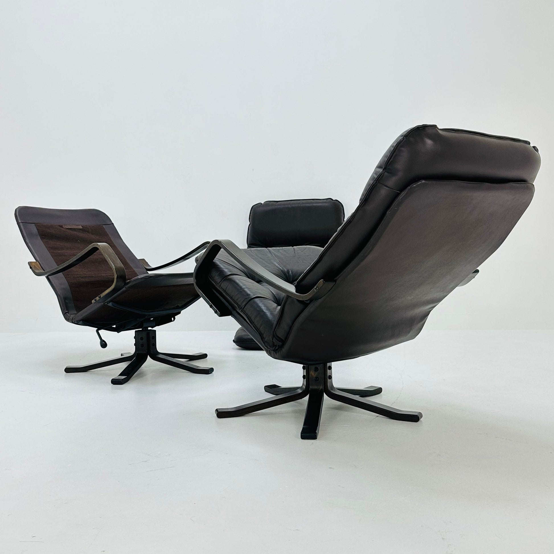 Set of 2 Mid century brown leather armchair by westnova Norway 1970s
