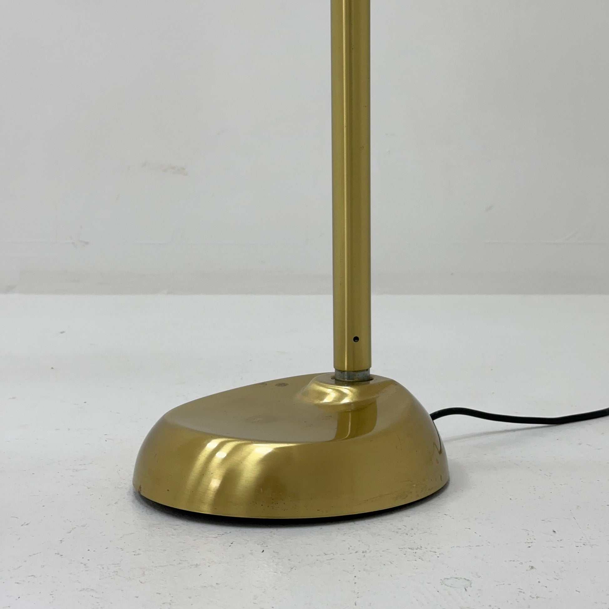 Mid century Balanced Spectrum Jefferson Avenue adjustable brass Floor Lamp 1980s