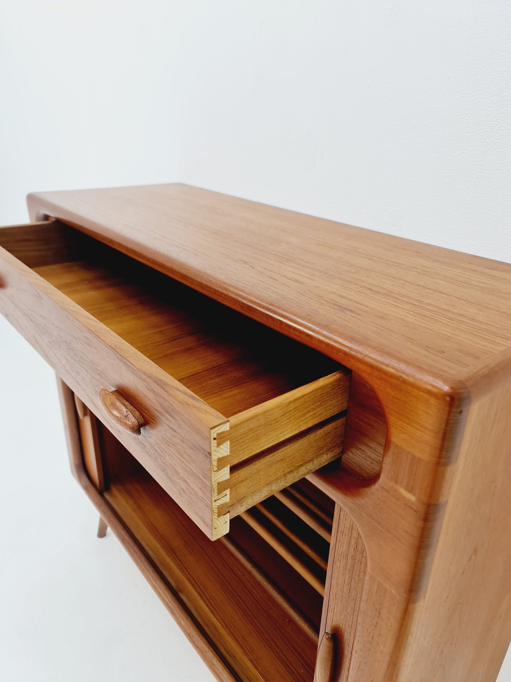 Mid century Solid Danish teak hallway cabinet, shoes cabinet By Dyrlund 1960s