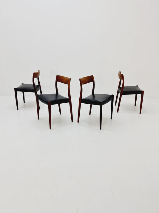 MidCentury Danish Roosewood Dining Chairs Niels O.Moller Model 77 , 1960s, set of 4