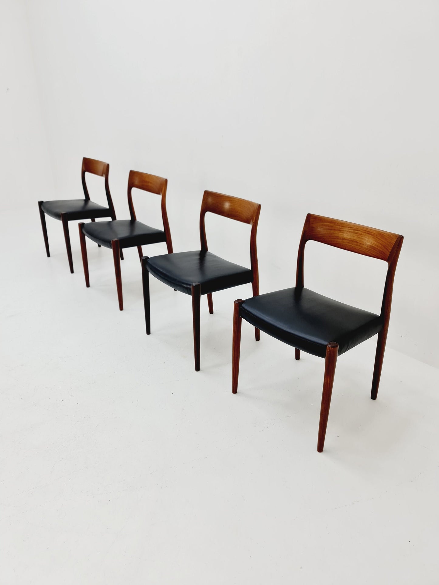 MidCentury Danish Roosewood Dining Chairs Niels O.Moller Model 77 , 1960s, set of 4