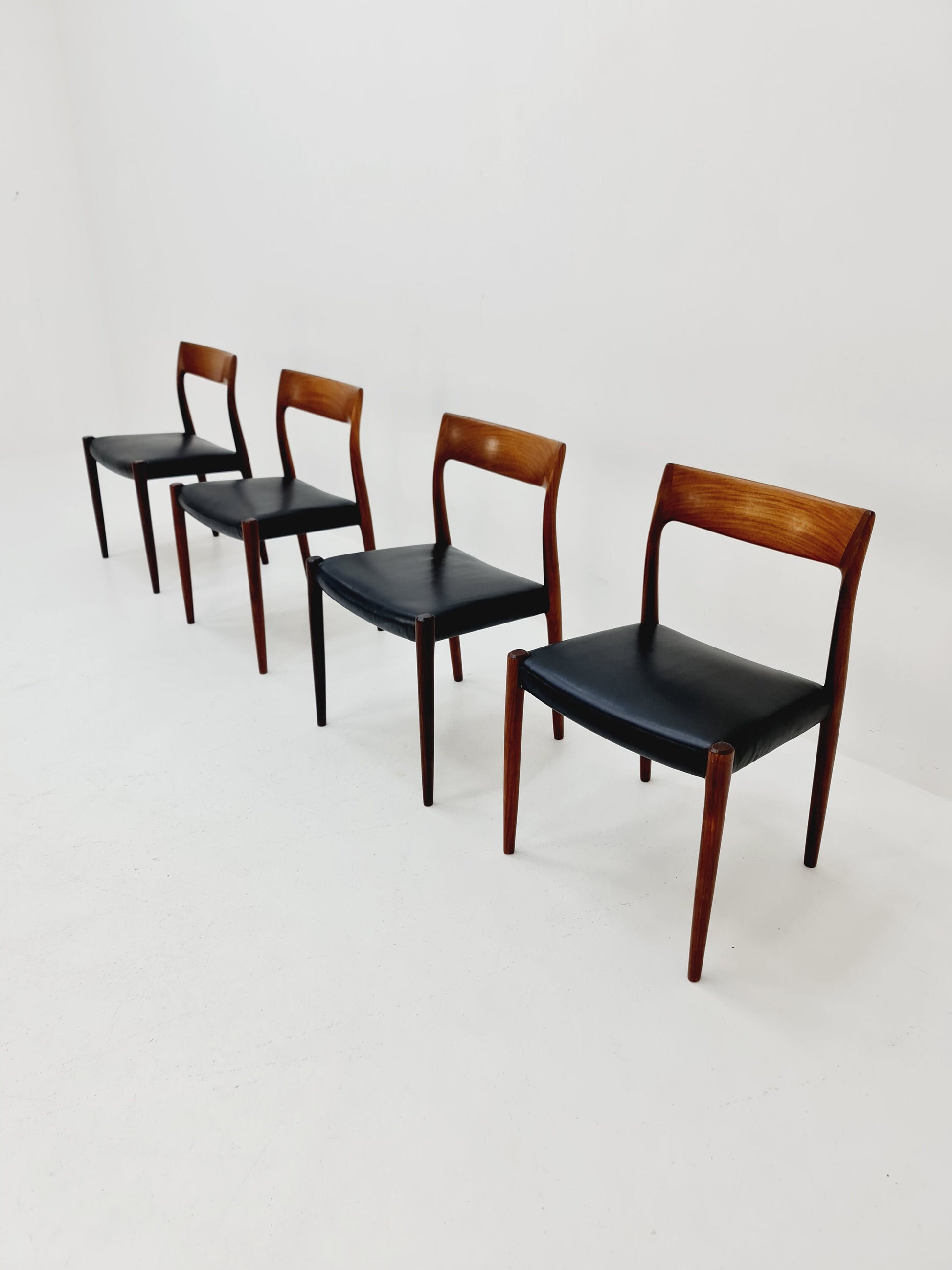 MidCentury Danish Roosewood Dining Chairs Niels O.Moller Model 77 , 1960s, set of 4