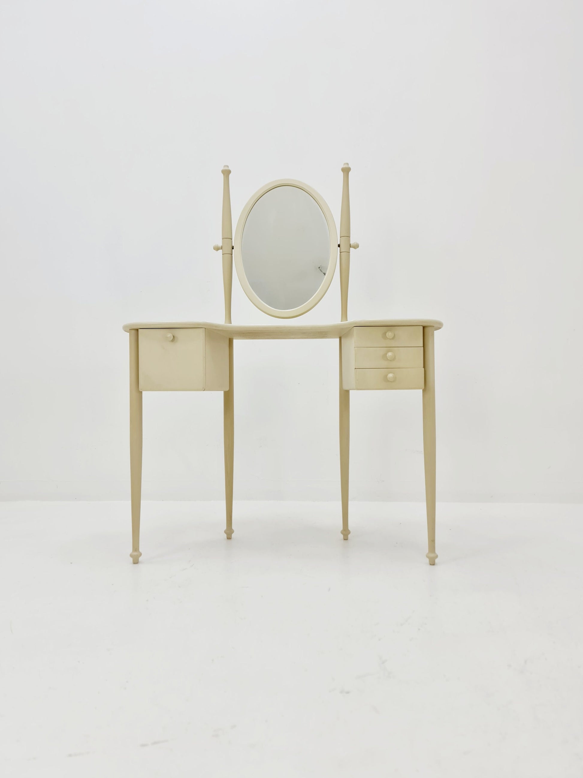 Mid Century Modern Swedish vanity table/ make up By AB Nybrofabriken Model Romantica, 1960s