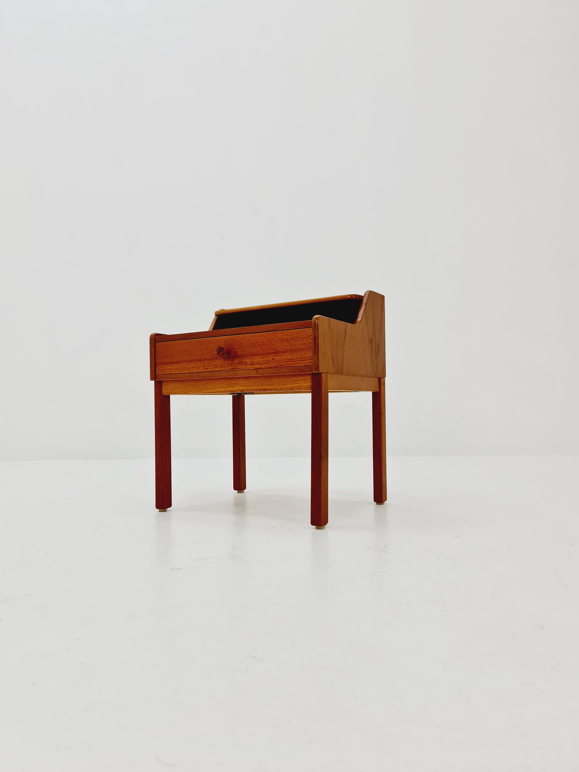 Mid century Scandinavian teak side table / bedside table, 1960s