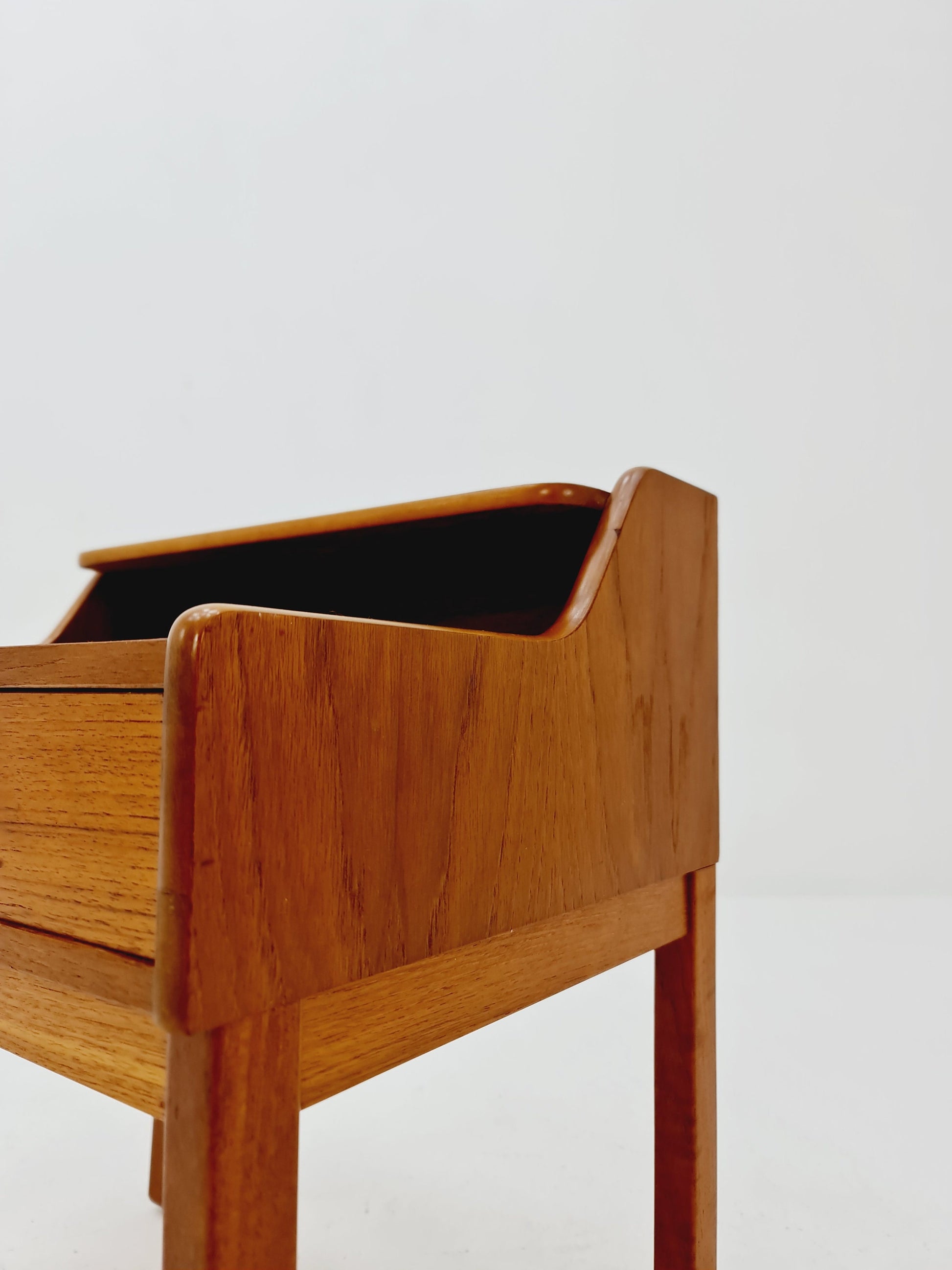 Mid century Scandinavian teak side table / bedside table, 1960s