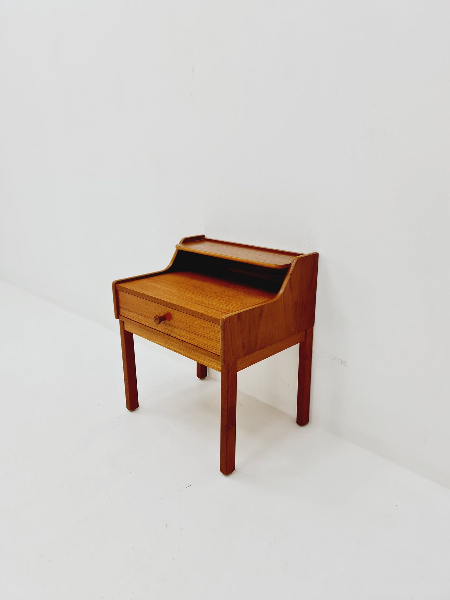 Mid century Scandinavian teak side table / bedside table, 1960s