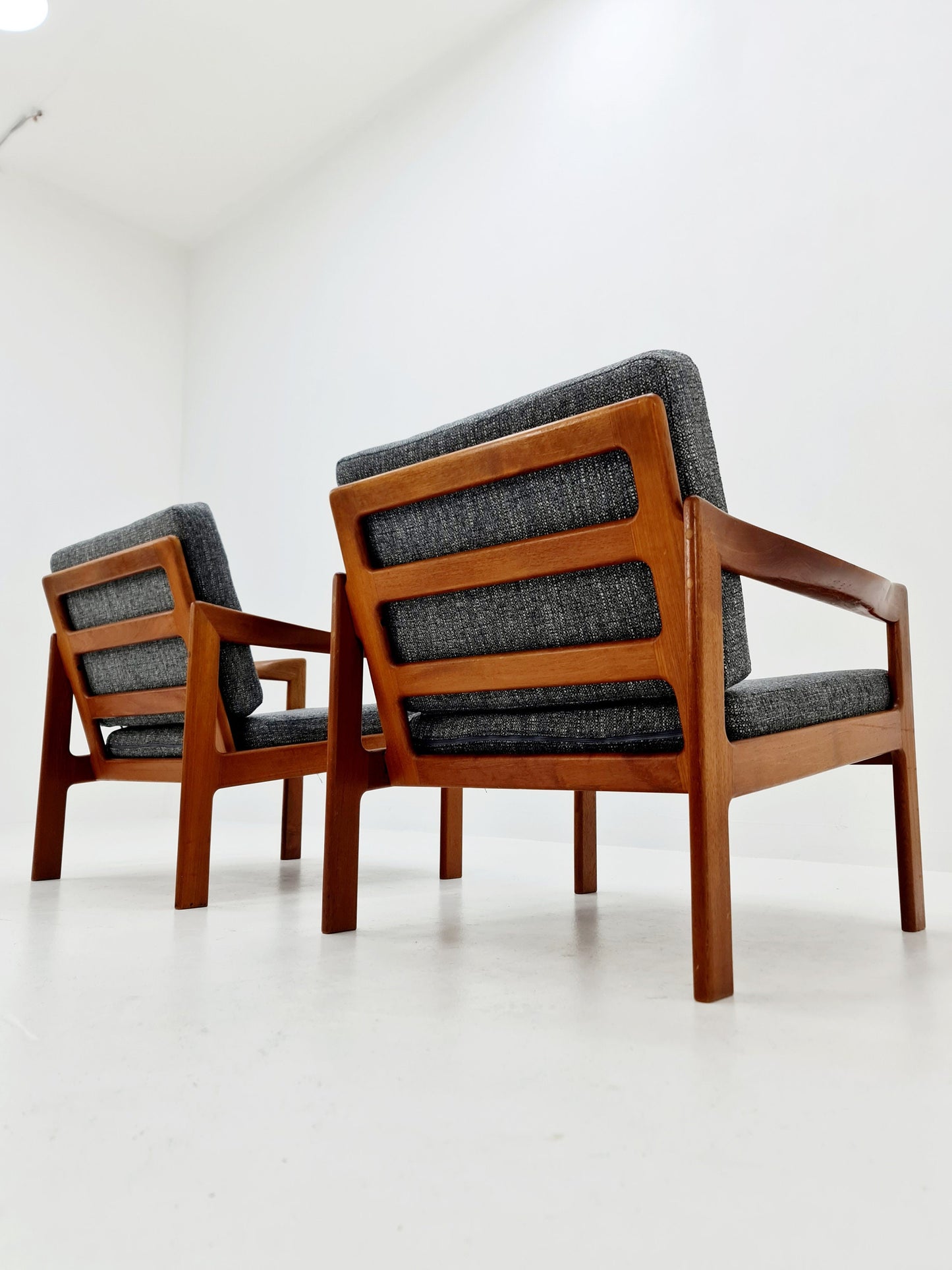 Mid century easy lounge chairs by Illum Wikkeslo Eilersen in solid teak, 1960s, Set of 2
