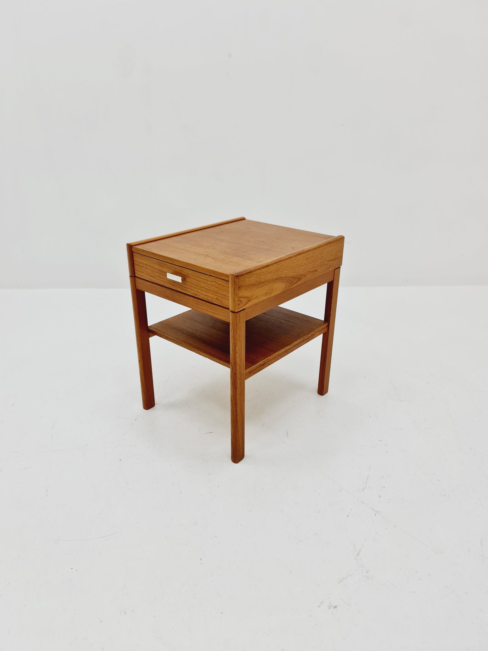Mid century Scandinavian teak side table / bedside table, 1960s