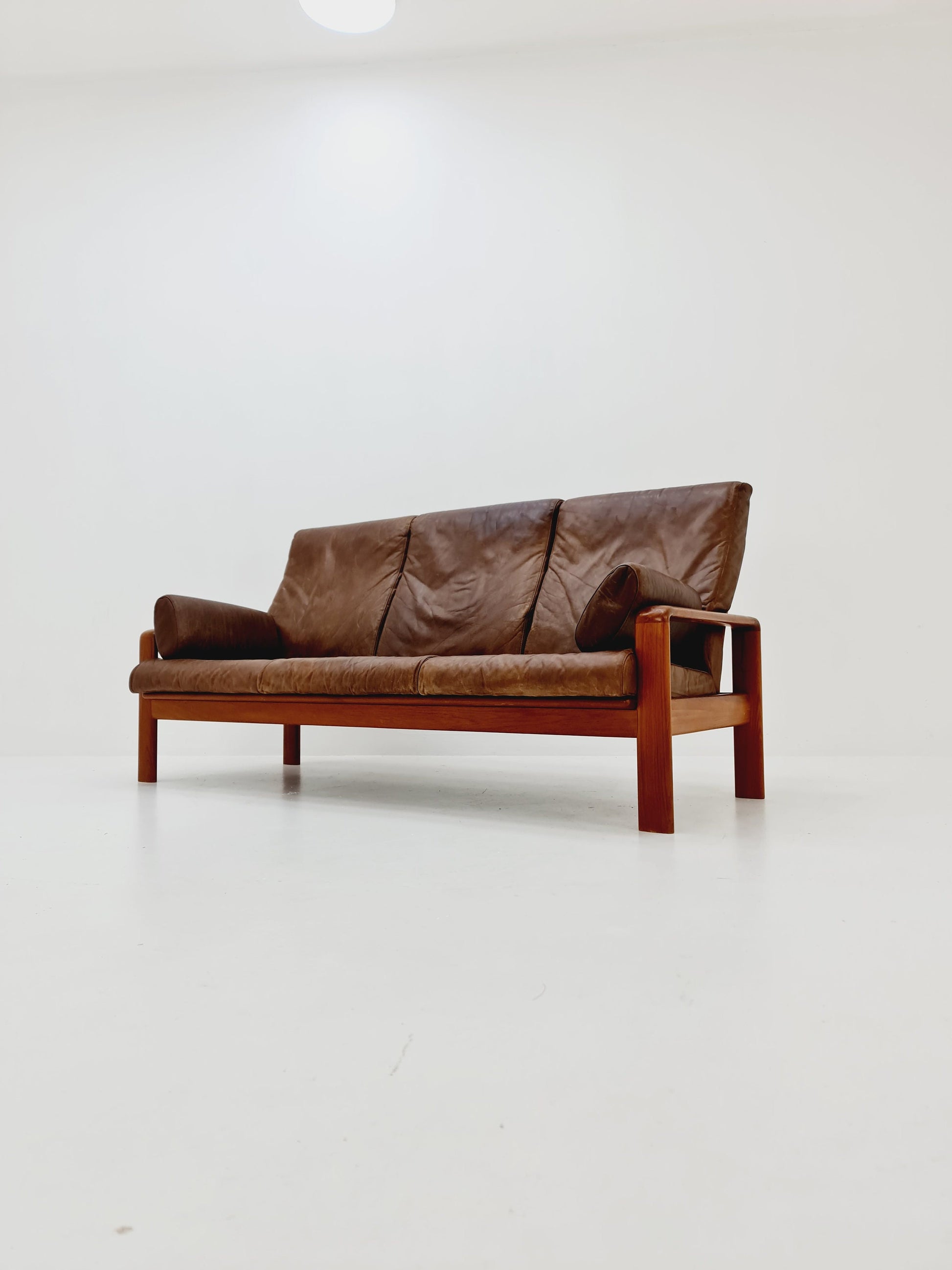 Mid century easy lounge couch by Sven ellekaer for komfort teak , 1960s