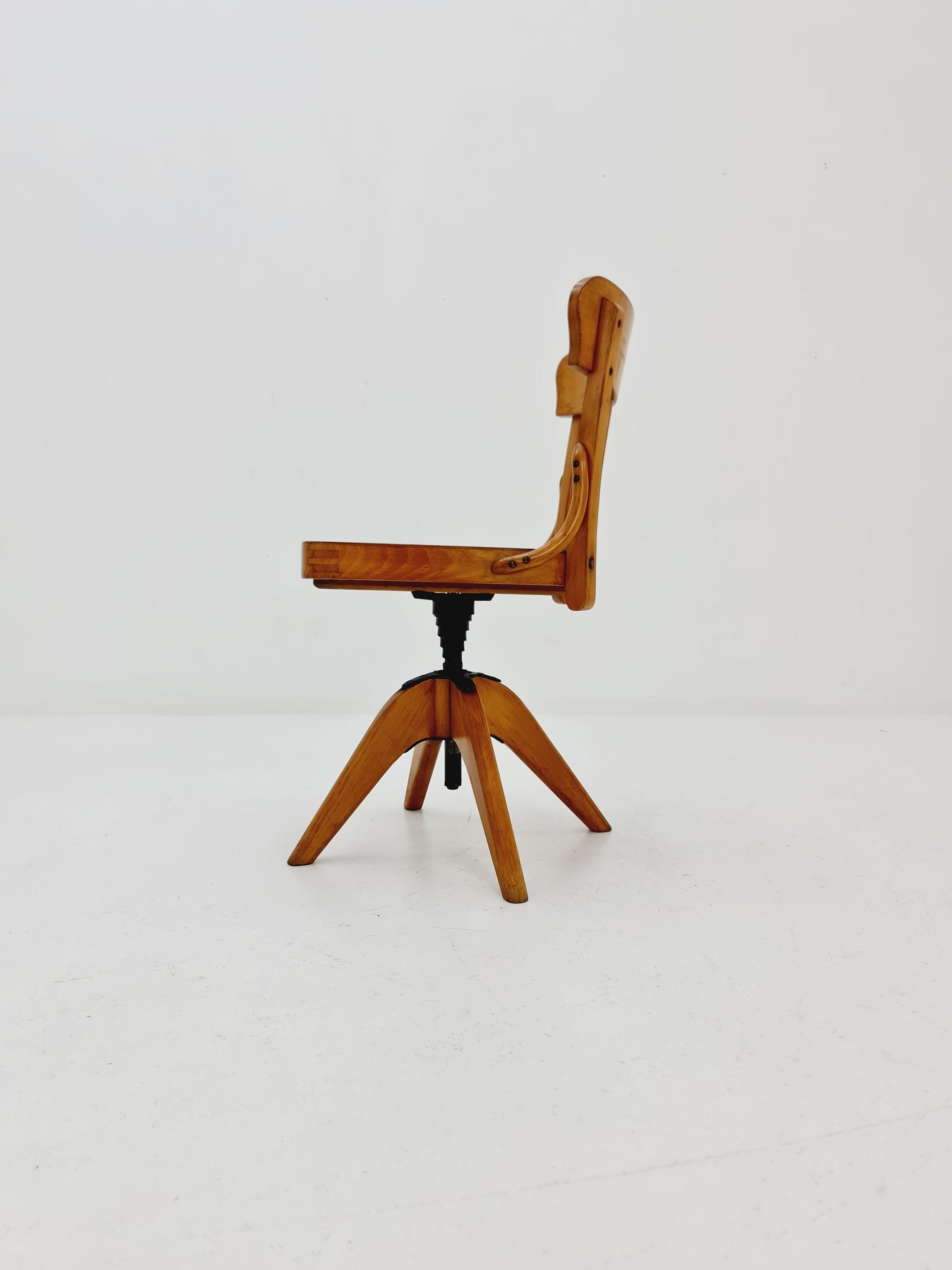 Bauhaus swivel office chair in solid wood By Puffdreh Kontorchair 1930s