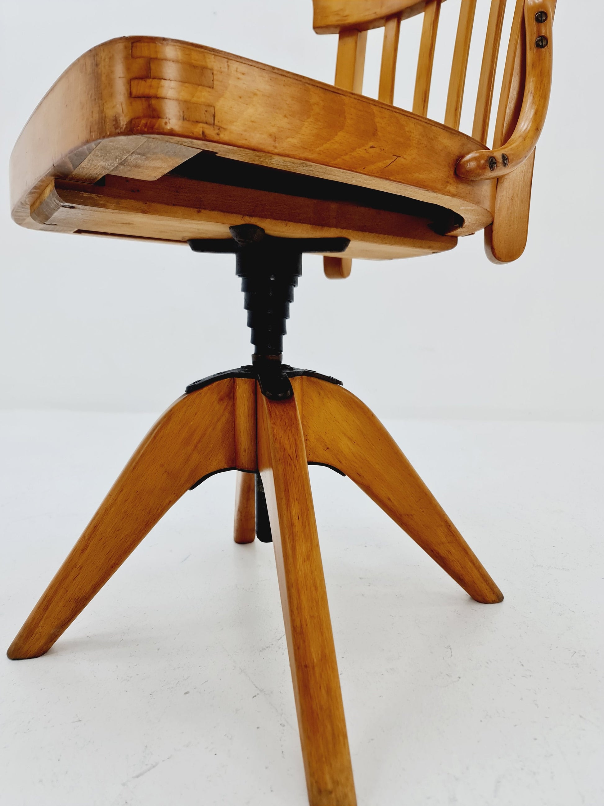 Bauhaus swivel office chair in solid wood By Puffdreh Kontorchair 1930s