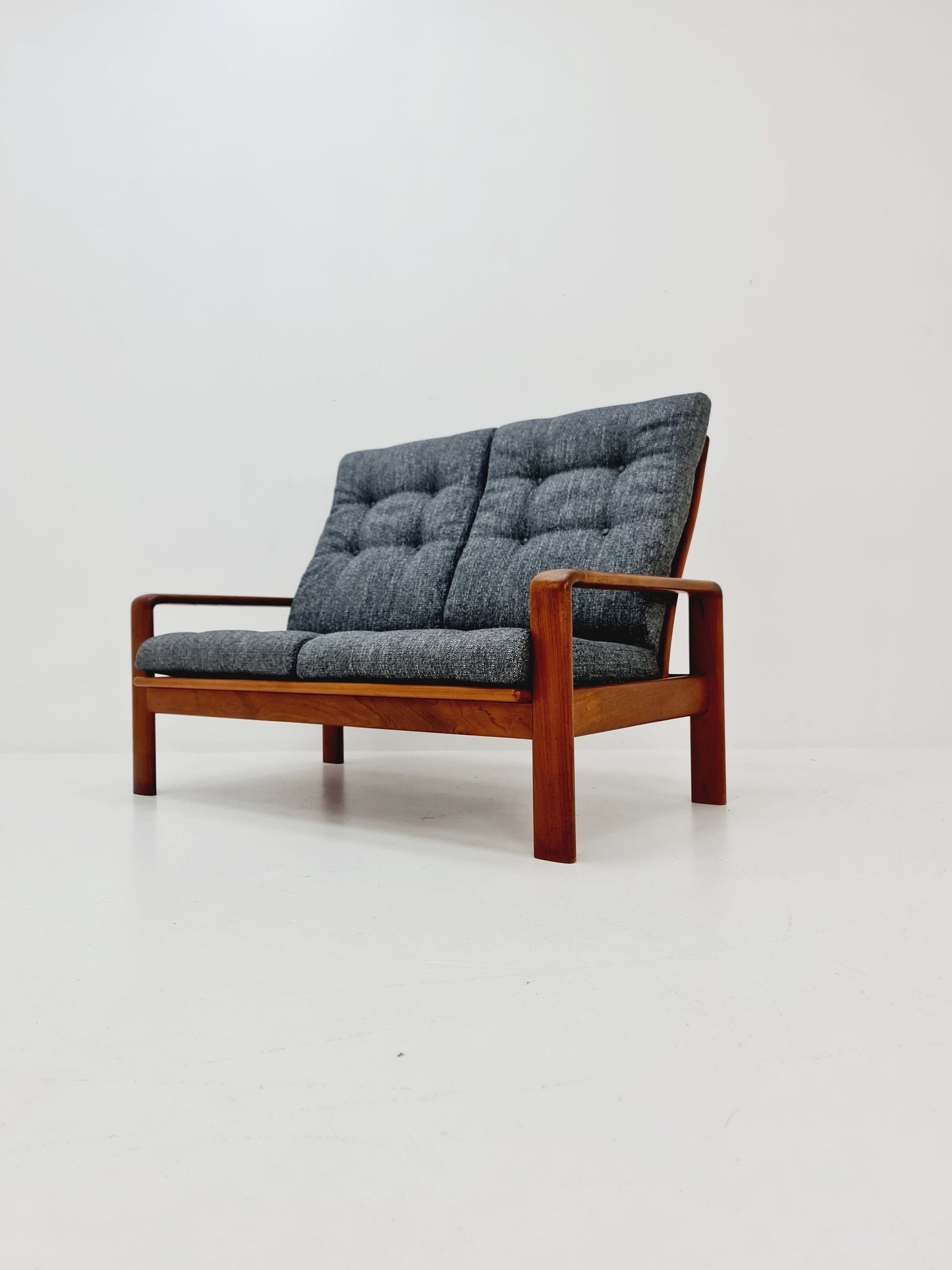 Mid century easy lounge couch by Sven Ellekaer for komfort teak, 1960s
