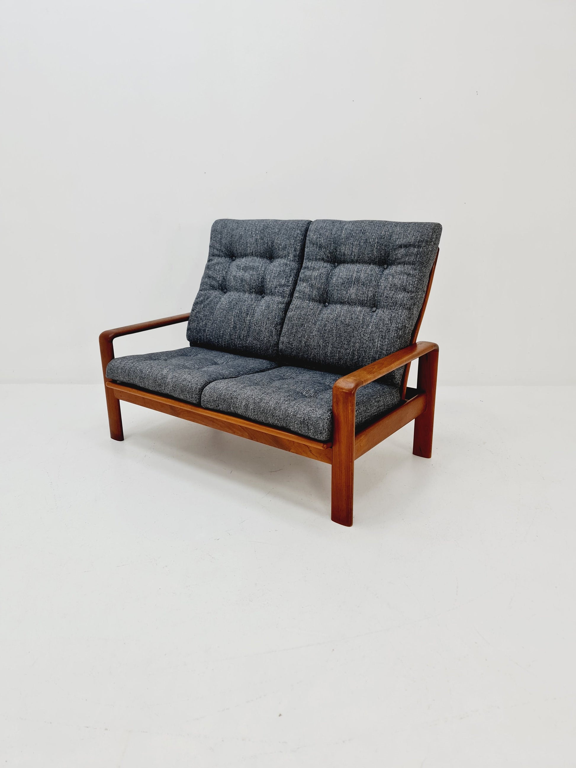 Mid century easy lounge couch by Sven Ellekaer for komfort teak, 1960s
