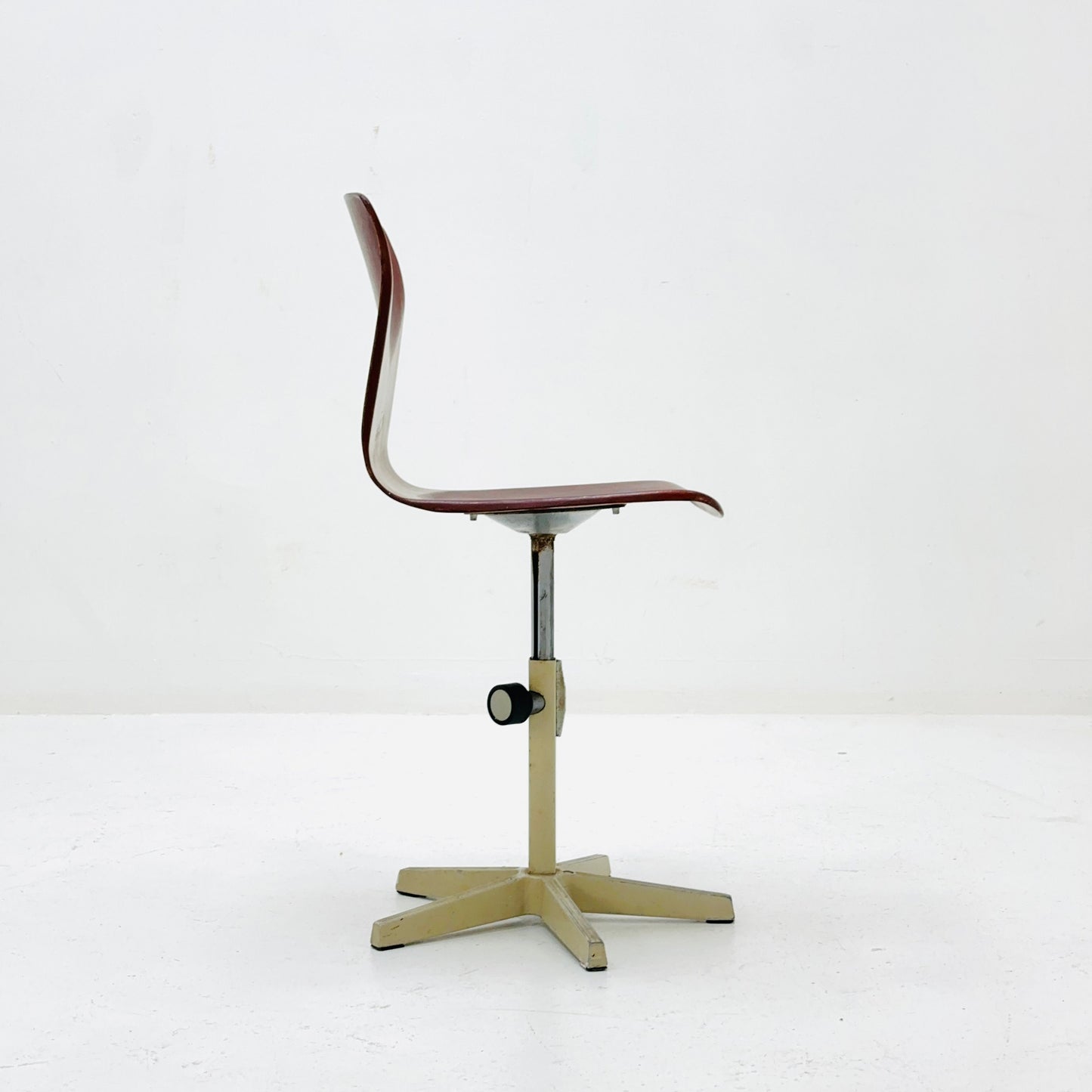 Mid century Pagholz Industrial Plywood Swivel children’s Chair 1960s