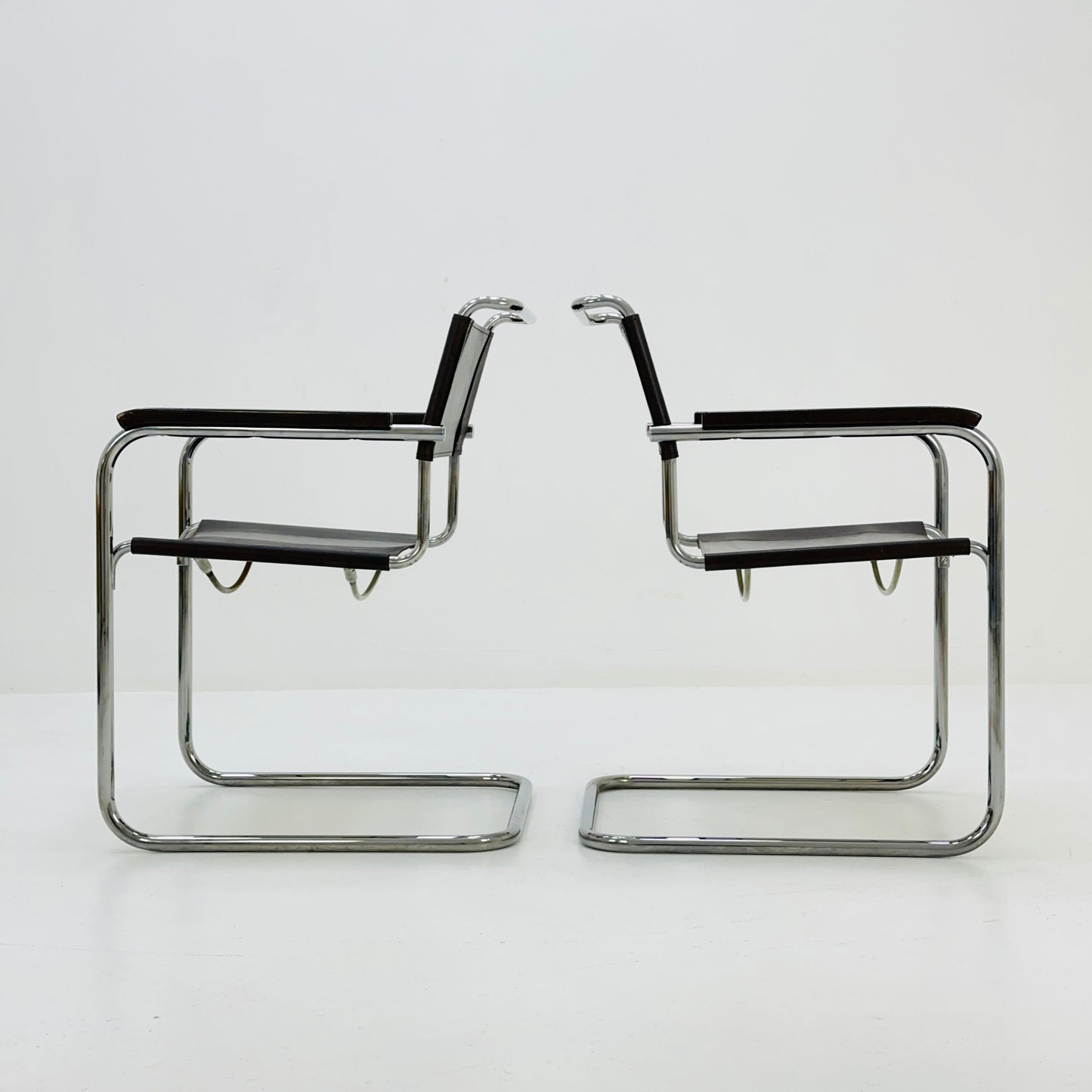 Set of 2 Bauhaus brown leather iconic armchairs by mart Stam for Thonet 1980s