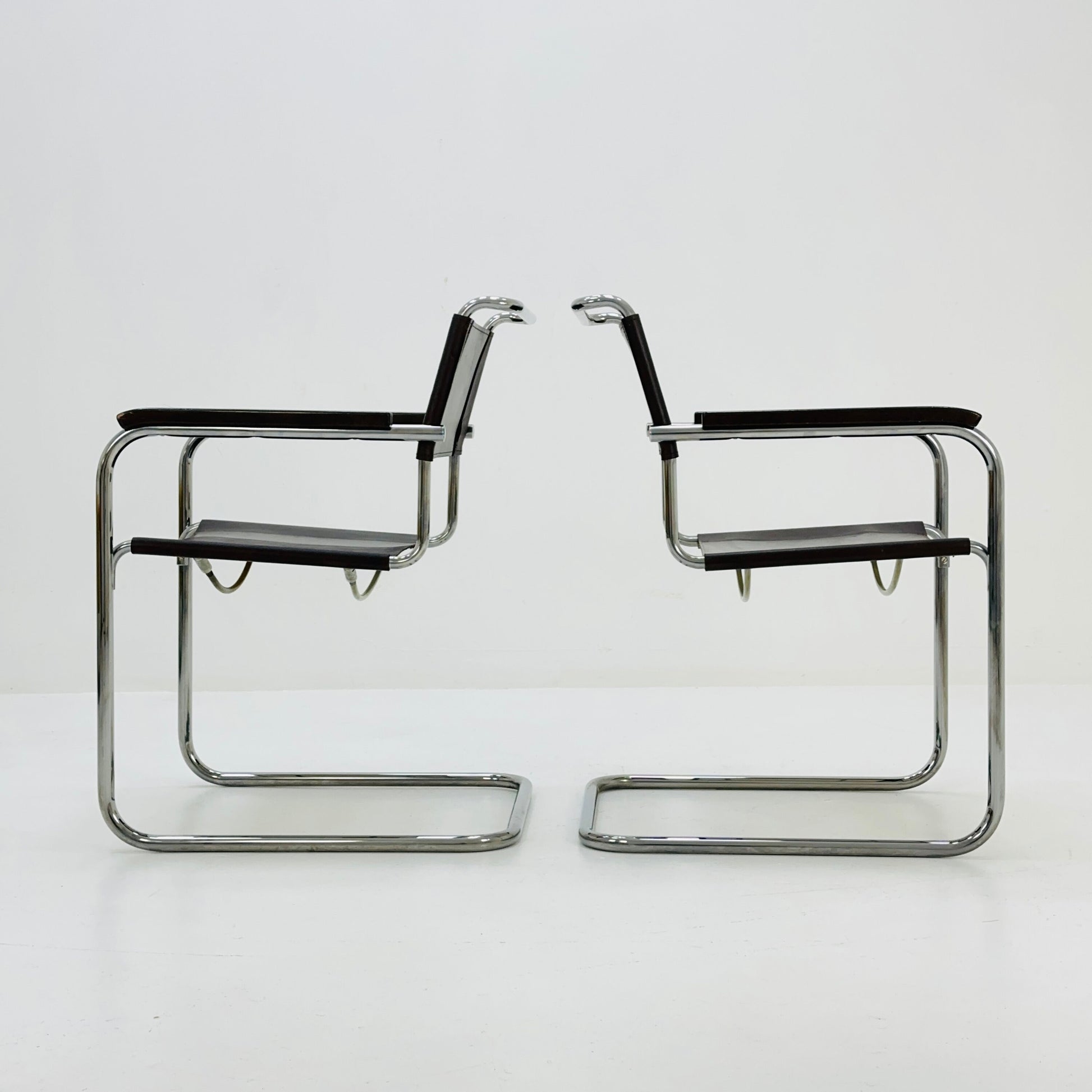 Set of 2 Bauhaus brown leather iconic armchairs by mart Stam for Thonet 1980s