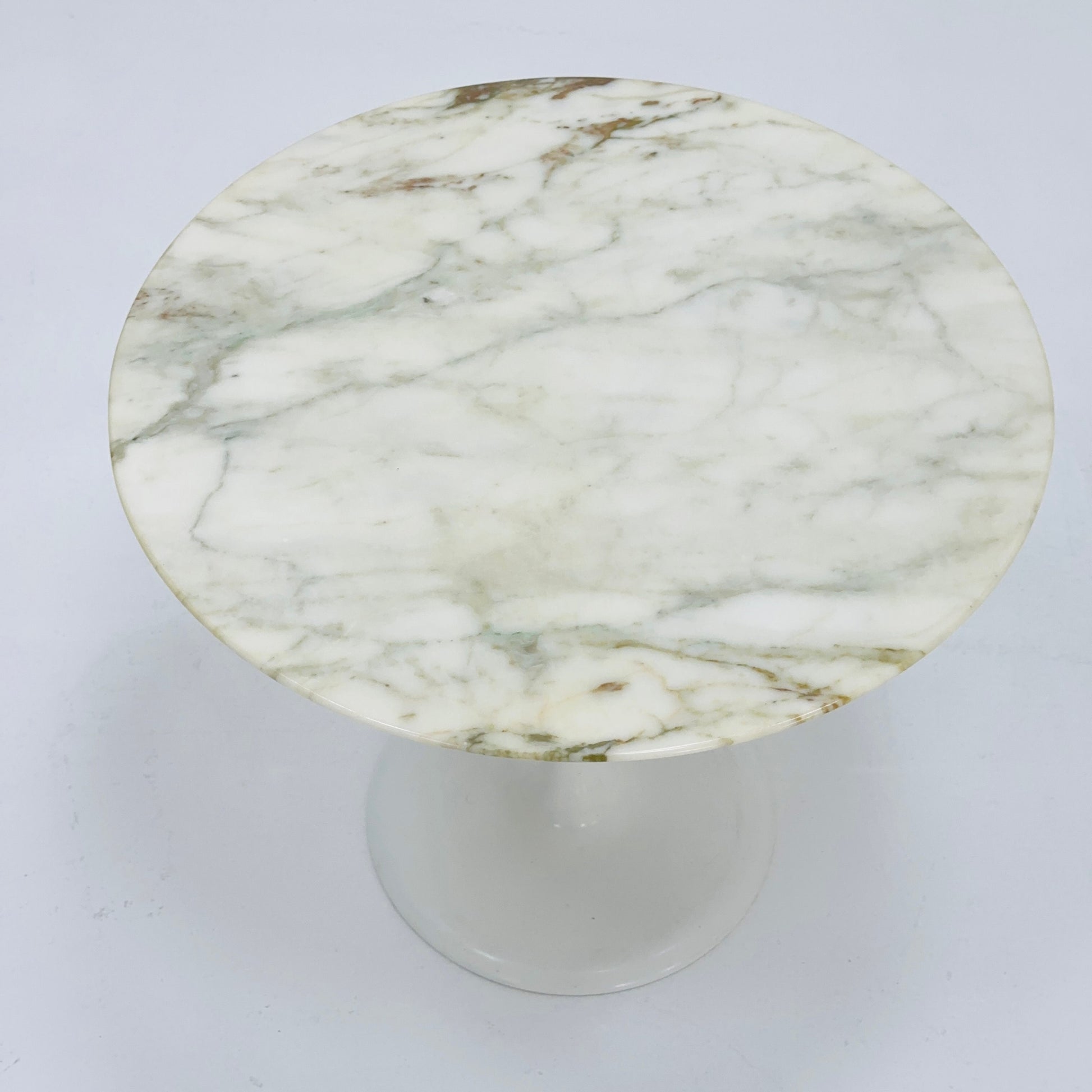 Space age marble-topped Tulip coffee table by Eero Saarinen for Knoll International, 1950s