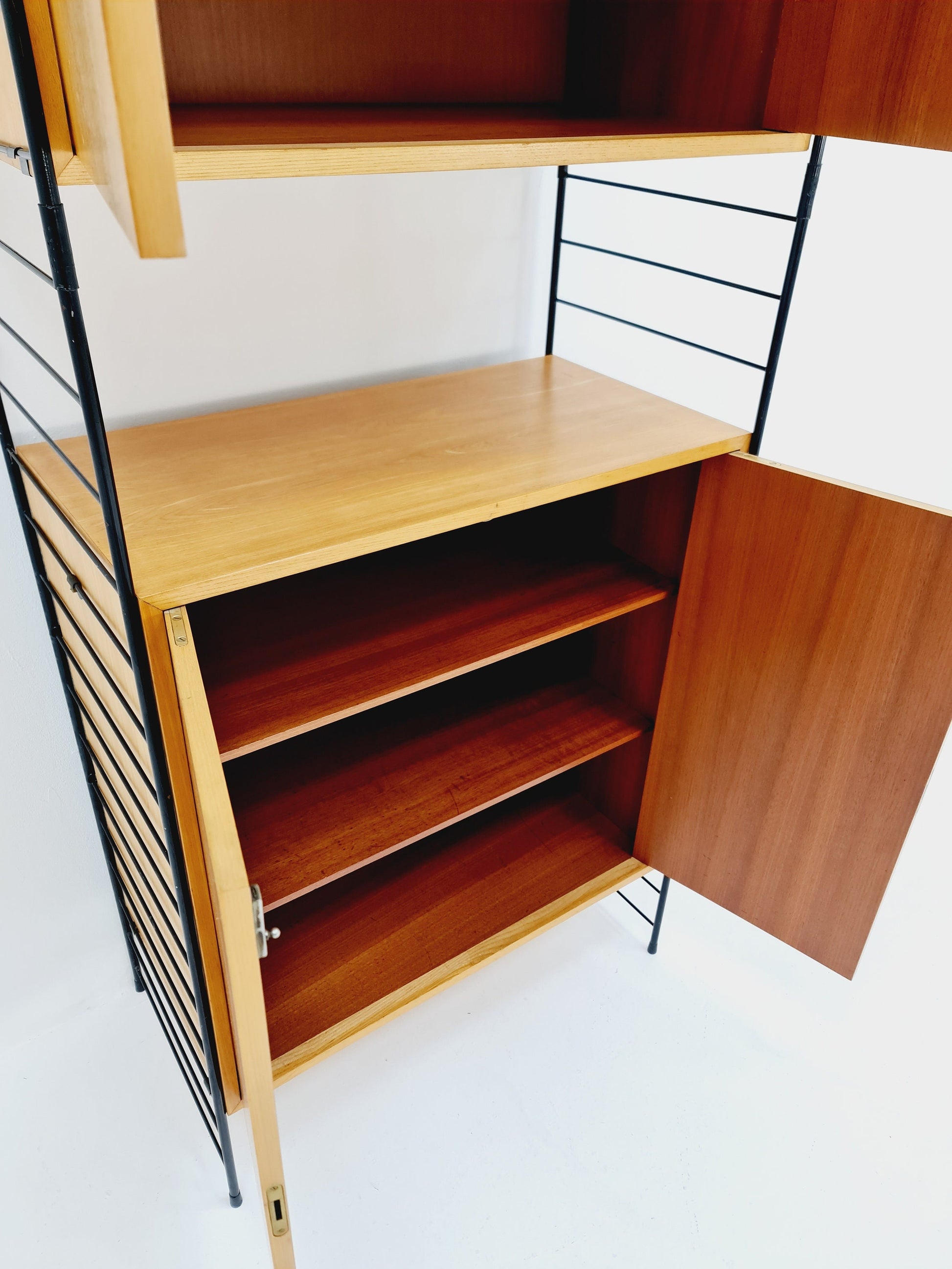 Free standing String shelf-system, bookcase with cabinet Eshe by WHB Germany, 1950s