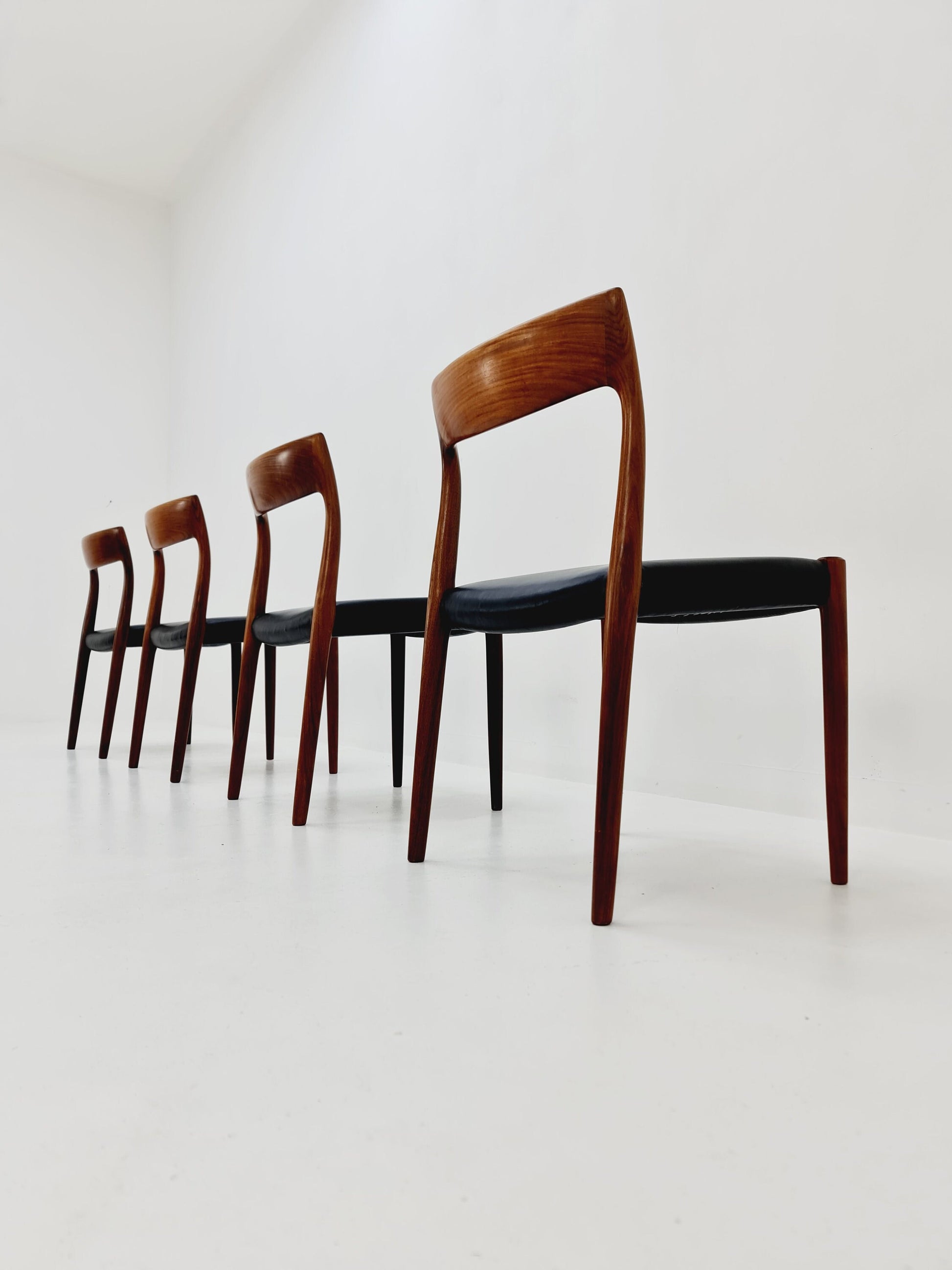MidCentury Danish Roosewood Dining Chairs Niels O.Moller Model 77 , 1960s, set of 4