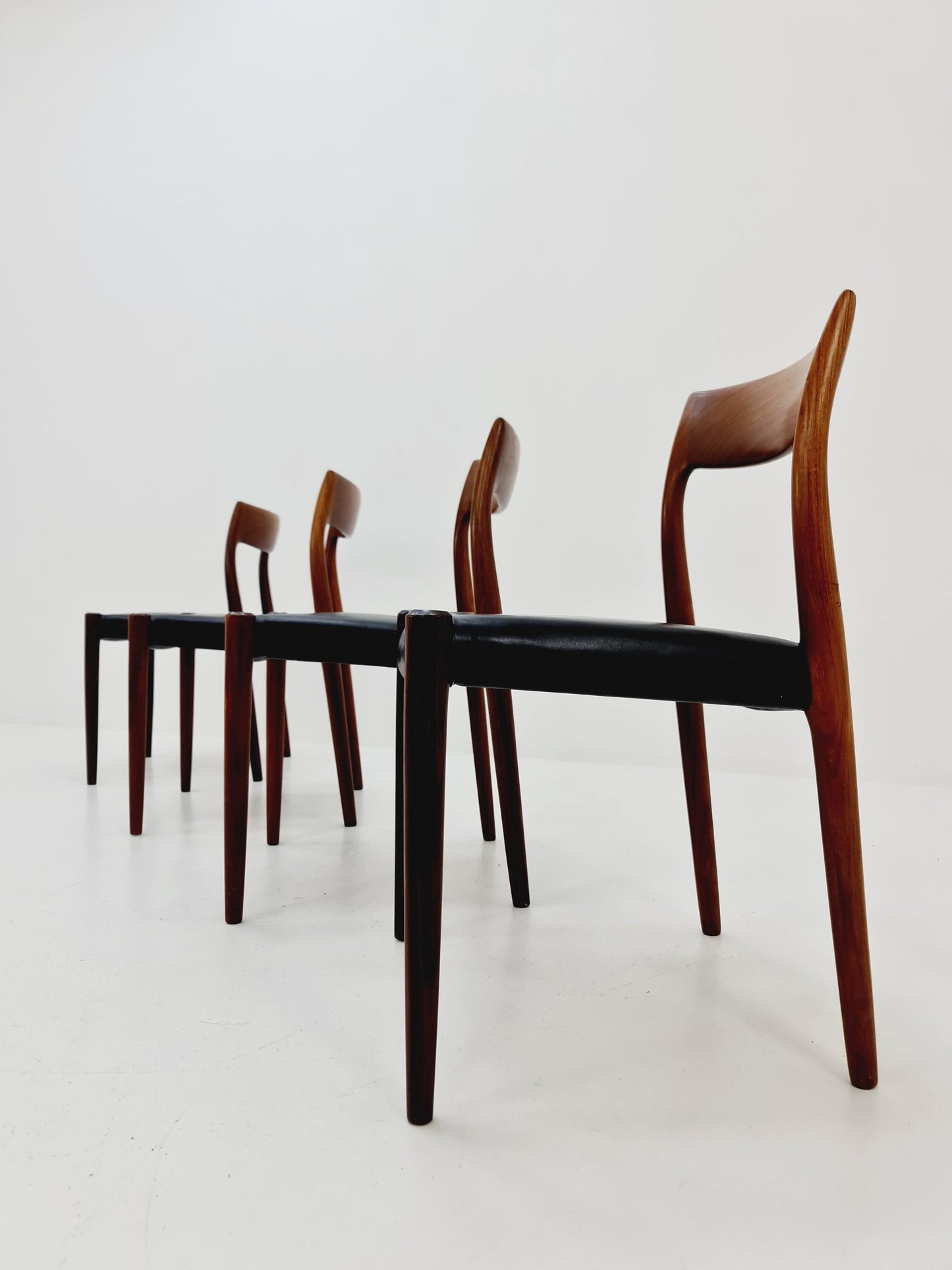 MidCentury Danish Roosewood Dining Chairs Niels O.Moller Model 77 , 1960s, set of 4