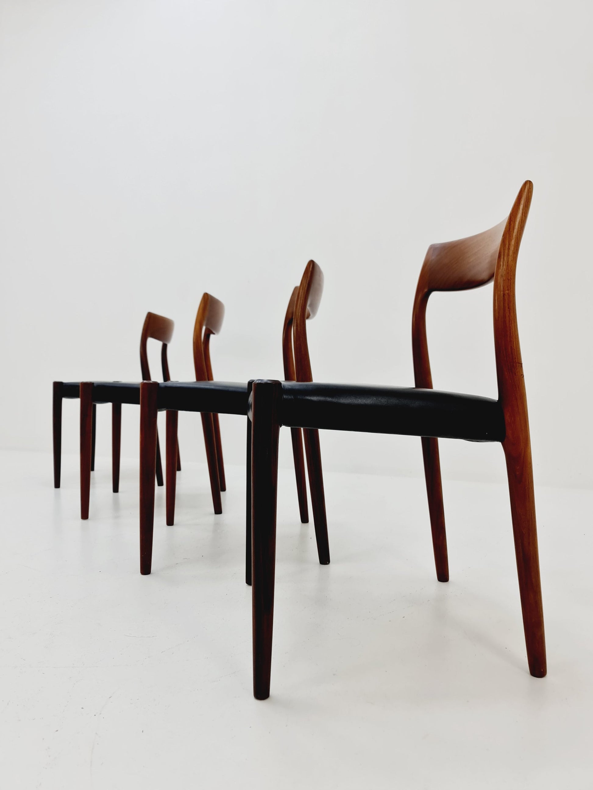 MidCentury Danish Roosewood Dining Chairs Niels O.Moller Model 77 , 1960s, set of 4