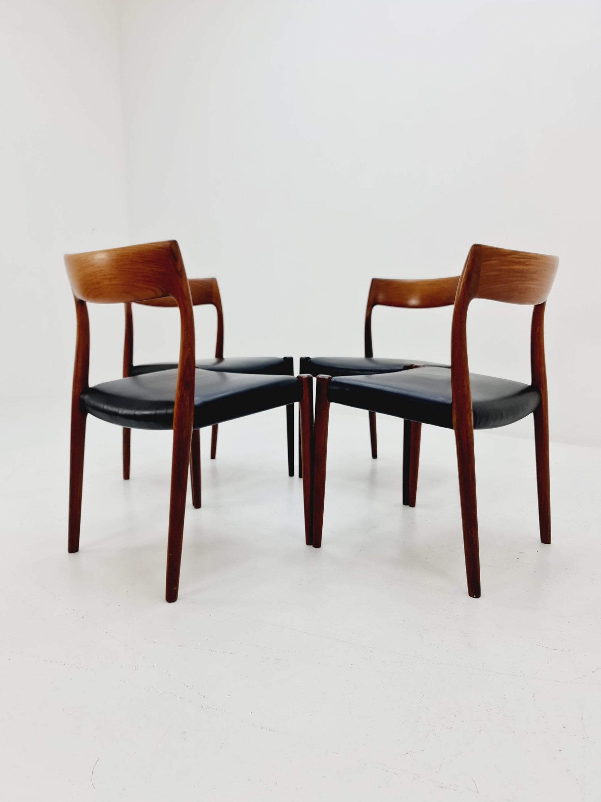 MidCentury Danish Roosewood Dining Chairs Niels O.Moller Model 77 , 1960s, set of 4