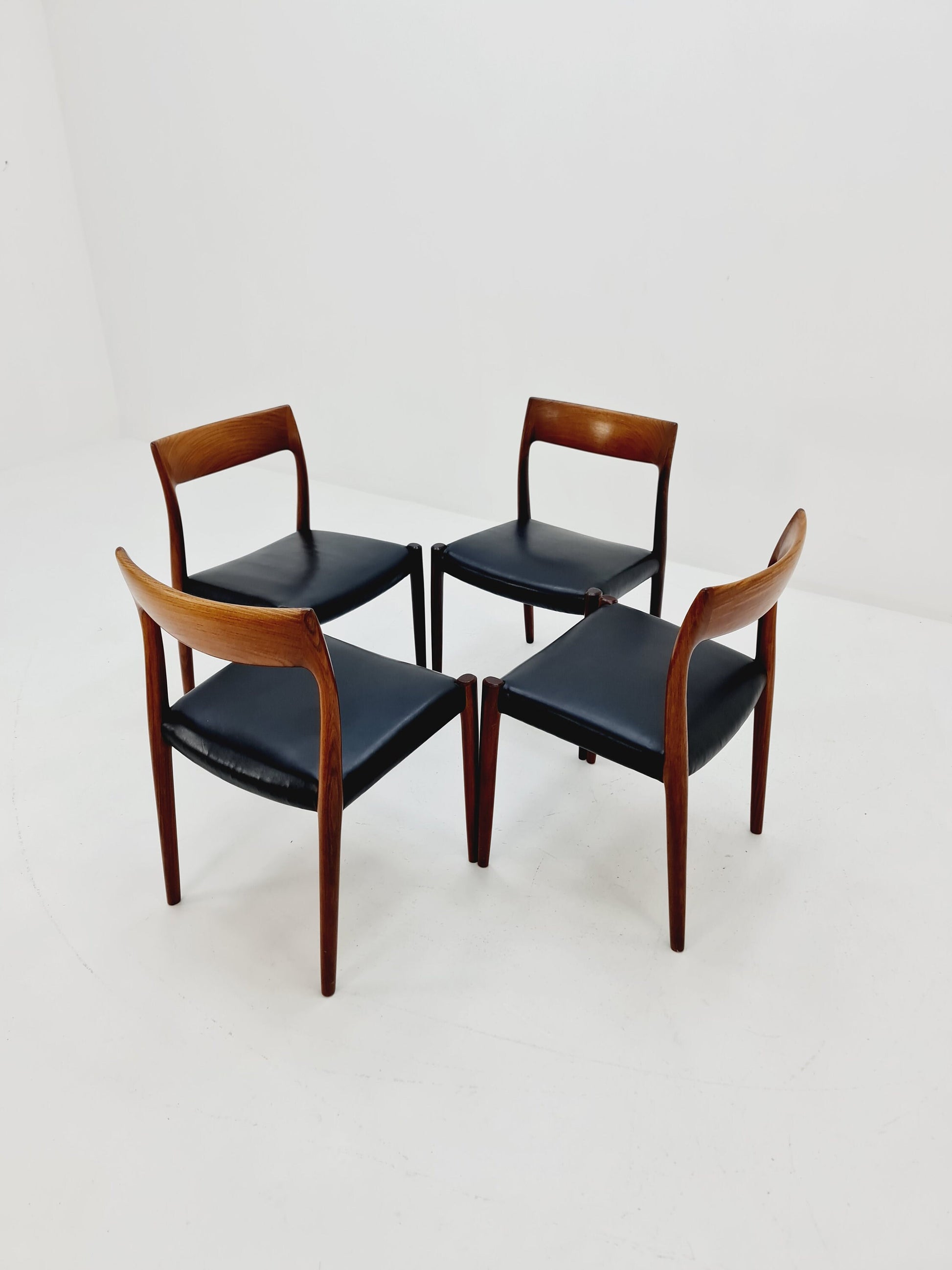 MidCentury Danish Roosewood Dining Chairs Niels O.Moller Model 77 , 1960s, set of 4