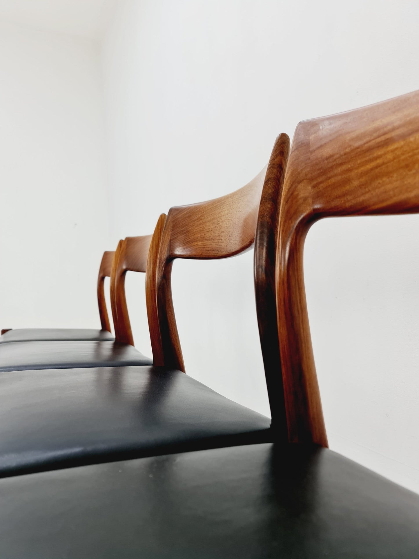 MidCentury Danish Roosewood Dining Chairs Niels O.Moller Model 77 , 1960s, set of 4