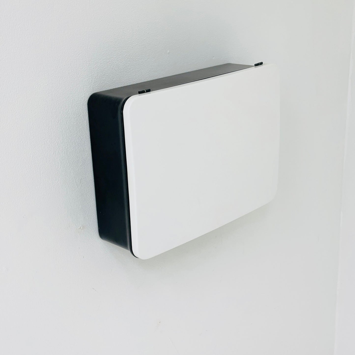 Spaceage black and white BATHROOM MEDICINE CABINET from the 1960s